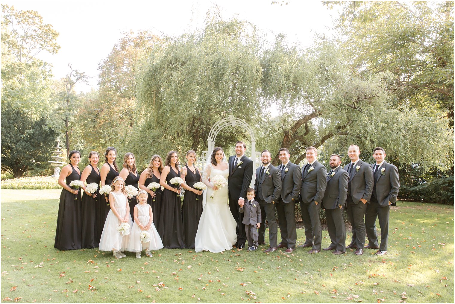 Bridal party photo at Shadowbrook