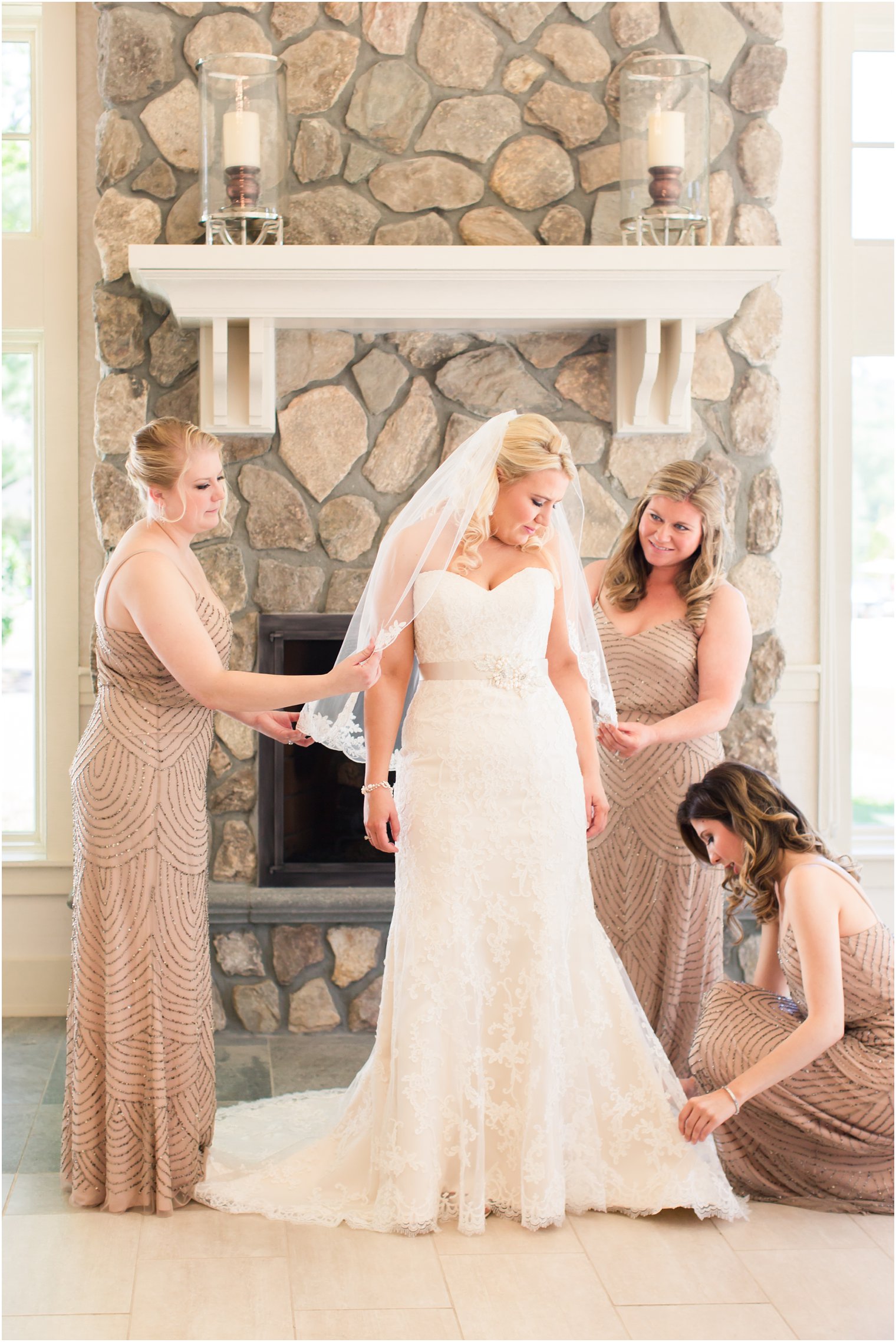 Bride and bridesmaids | | Photos by Indian Trail Club Wedding Photographer Idalia Photography