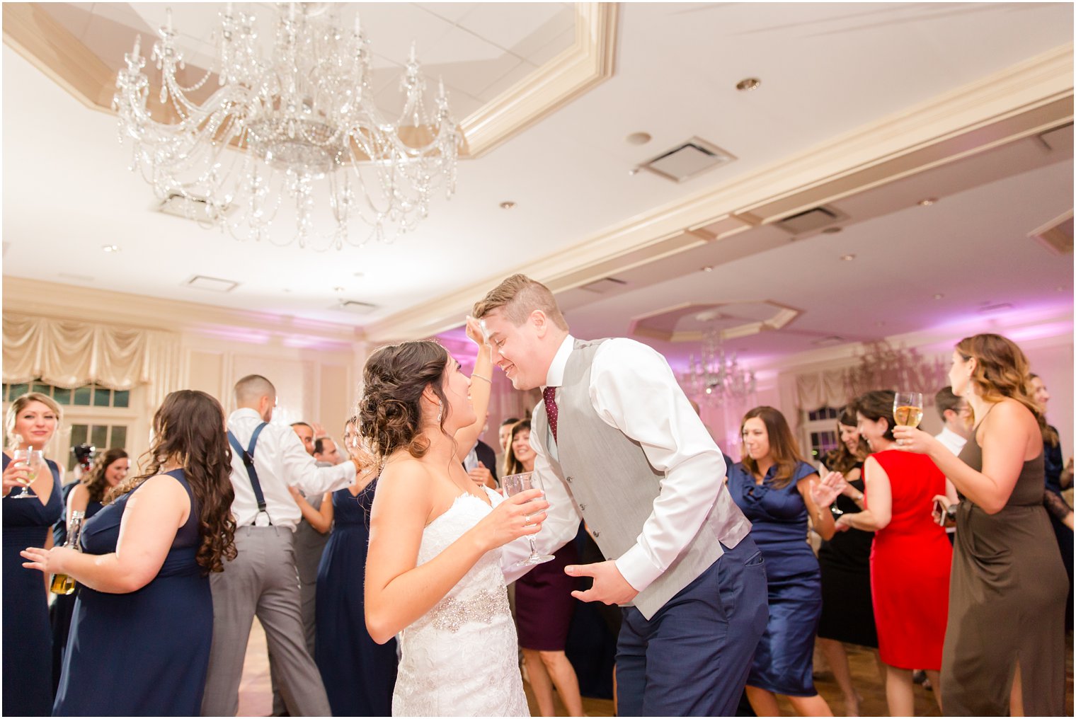 Wedding reception at Meadow Wood Manor | Photos by NJ Wedding Photographers Idalia Photography