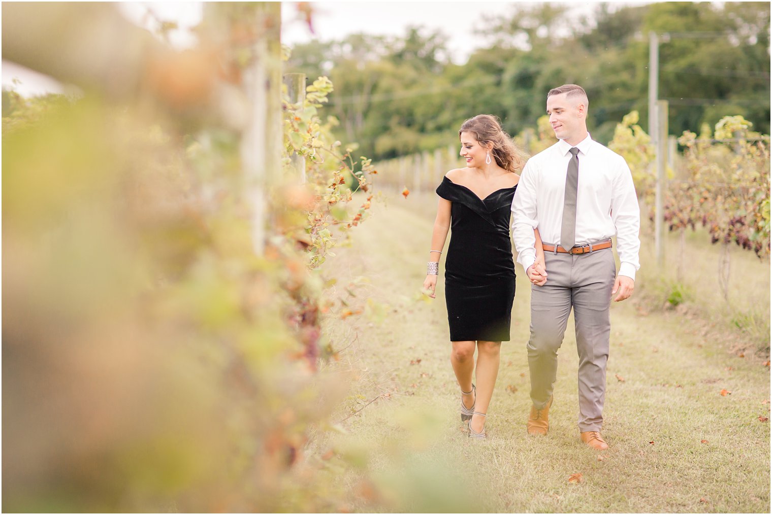 Willow Creek Winery Engagement Pictures | Photos by Idalia Photography