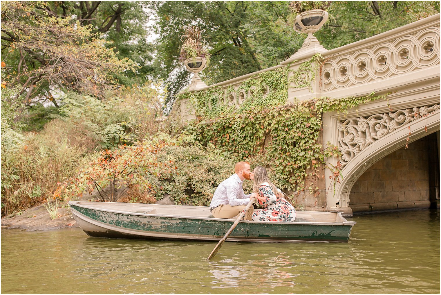 Romantic boat engagement in Central Park