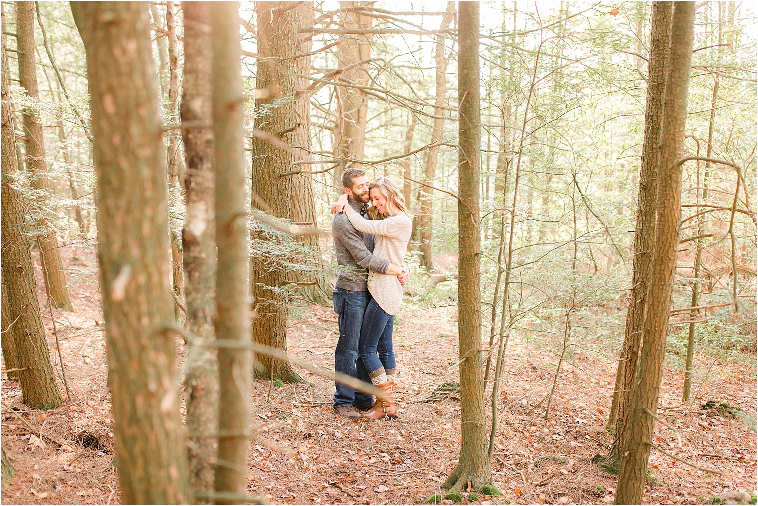 Wooded engagement session by Idalia Photography