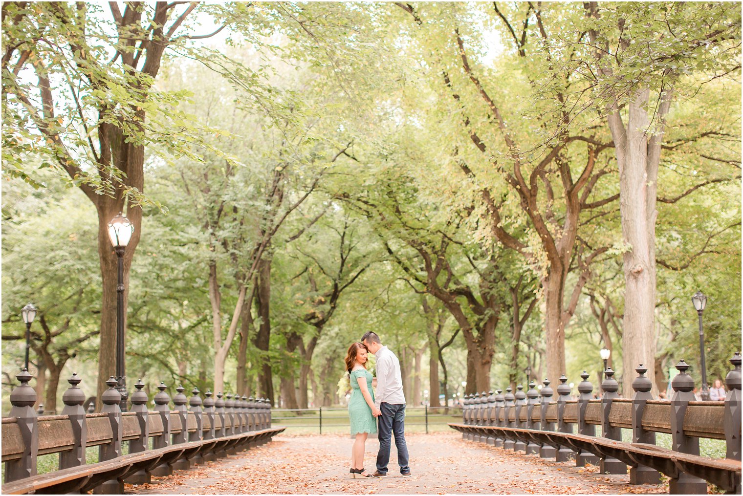 Romantic photo in Central Park by Idalia Photography