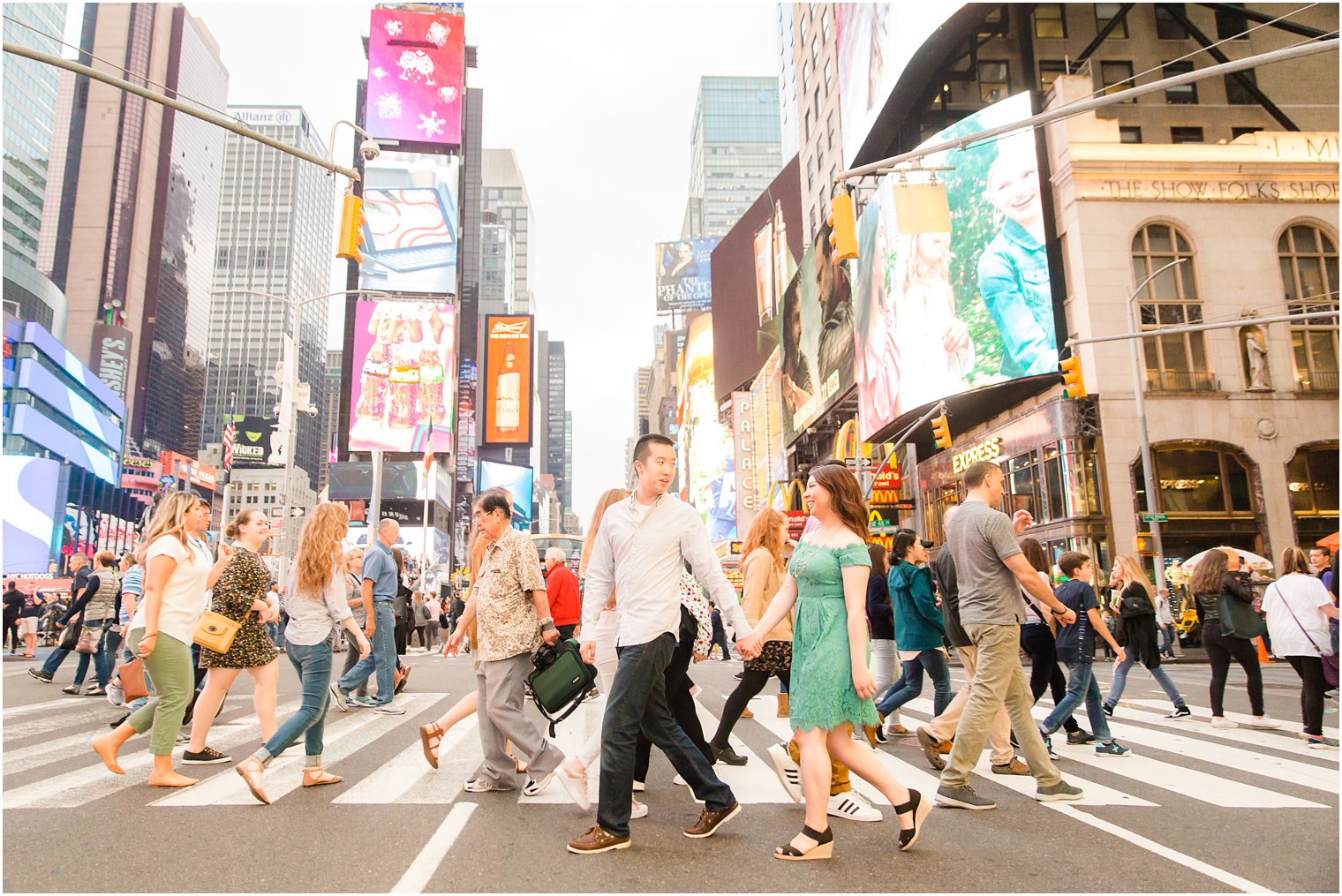 Photojournalistic photo in Times Square by Idalia Photography