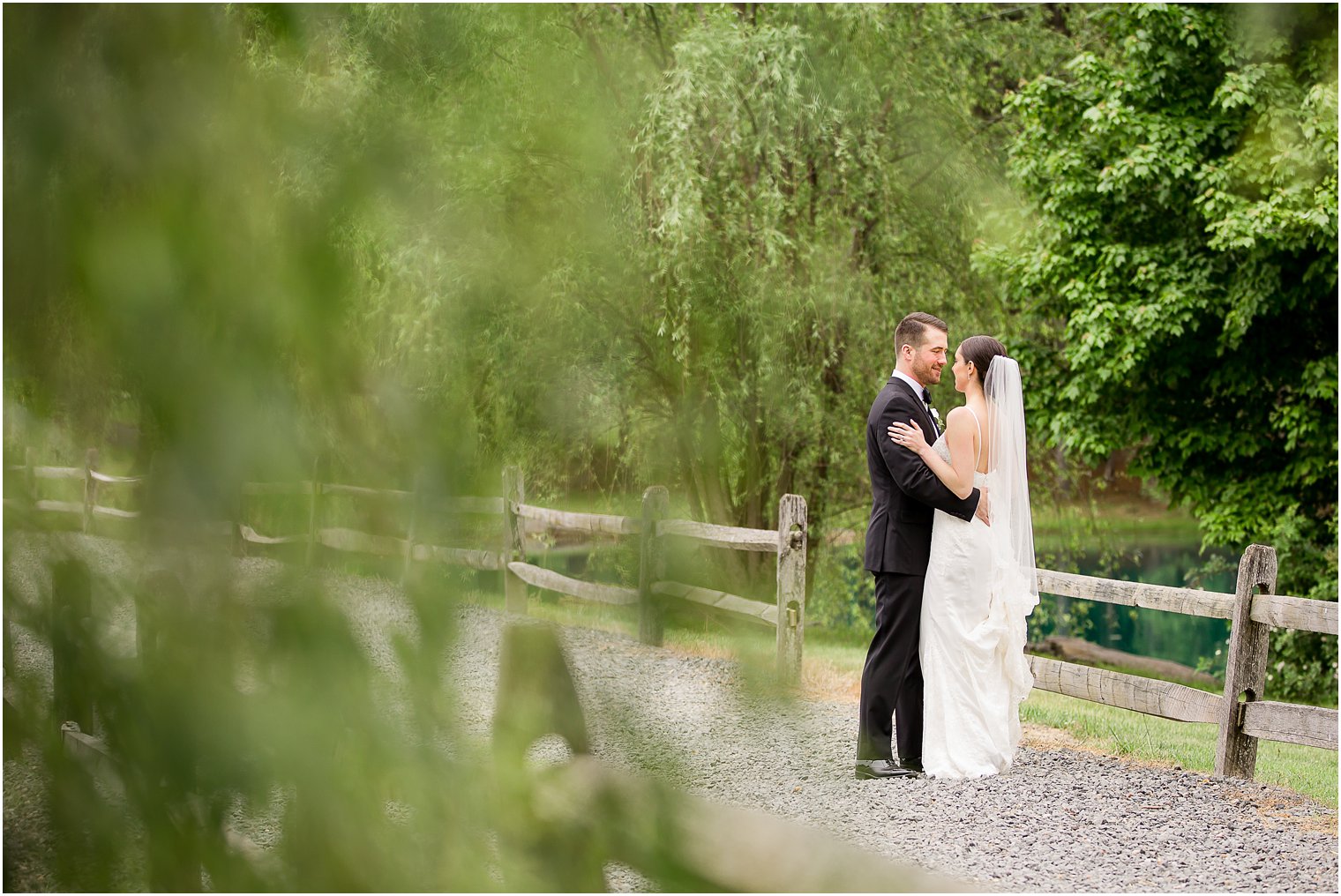 Romantic spring wedding | Wedding at Windows on the Water at Frogbridge