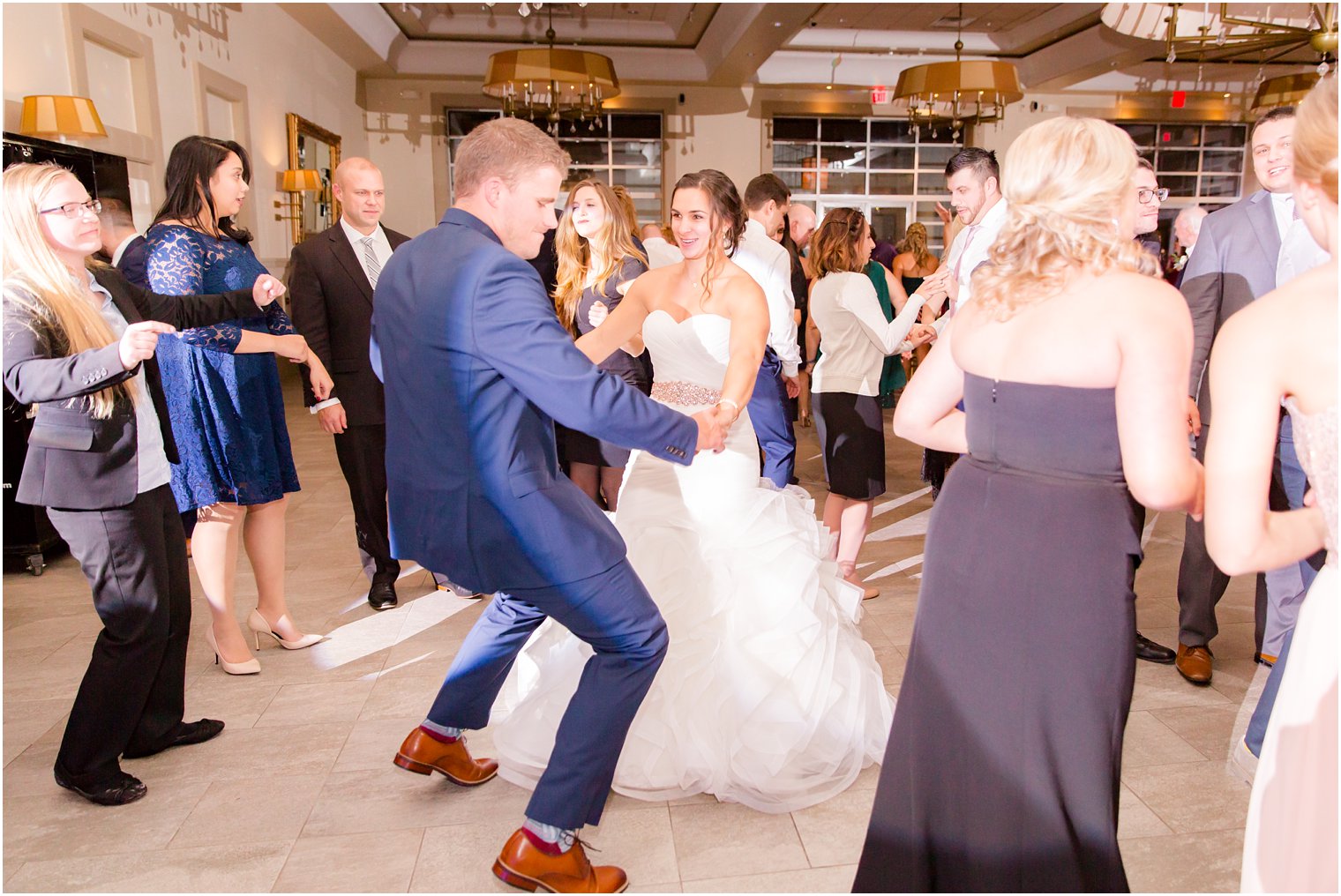 Guests dancing at Stone House at Stirling Ridge in Warren, NJ | Encore Entertainment