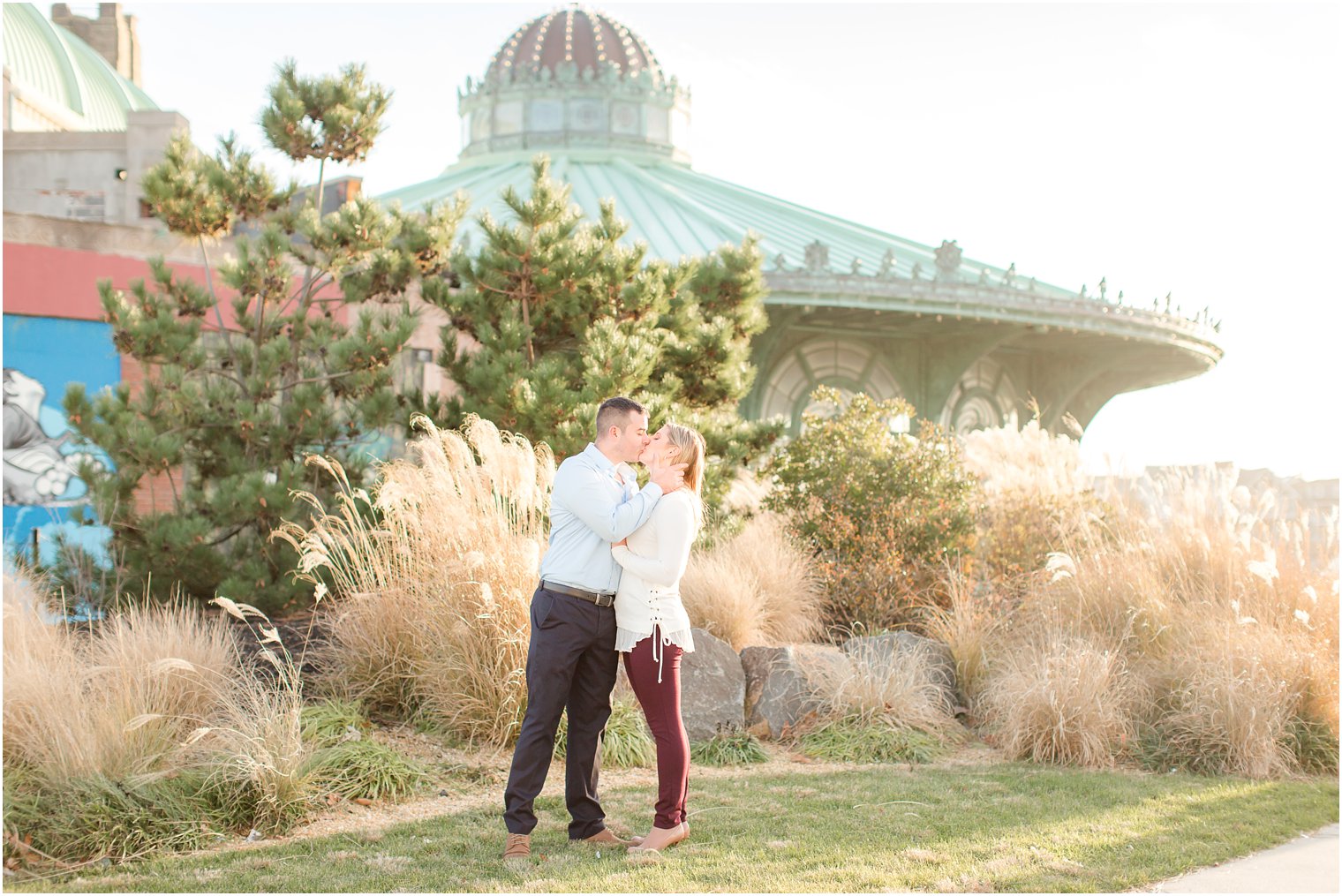 Romantic kiss photo in front of Old Casino