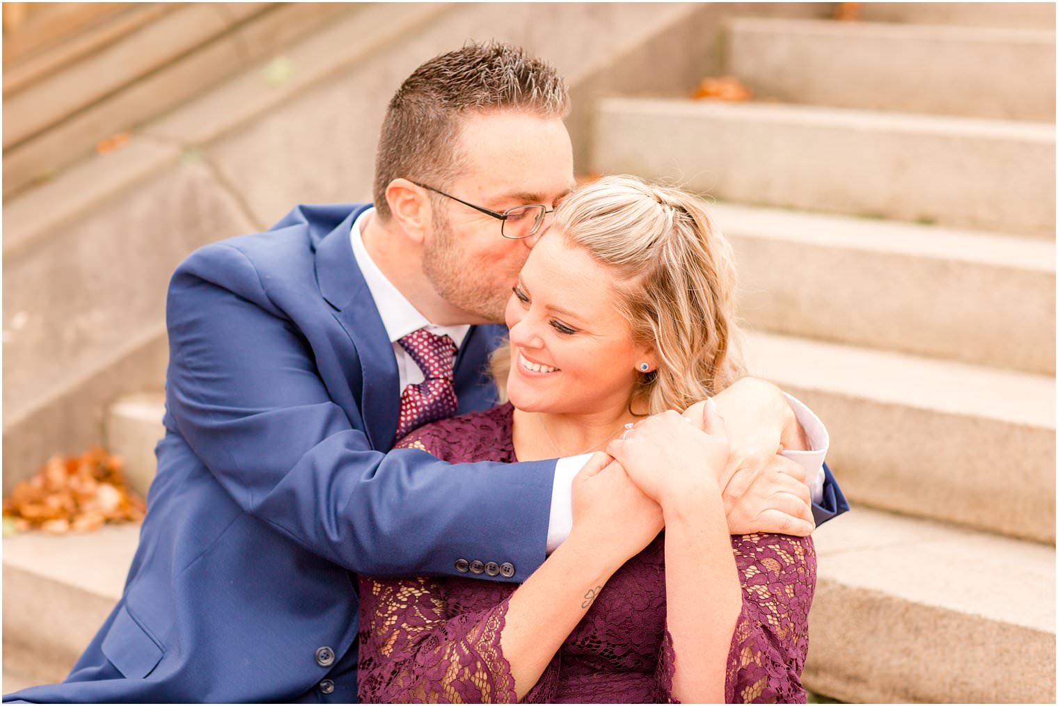 Romantic photo of engaged couple in NYC