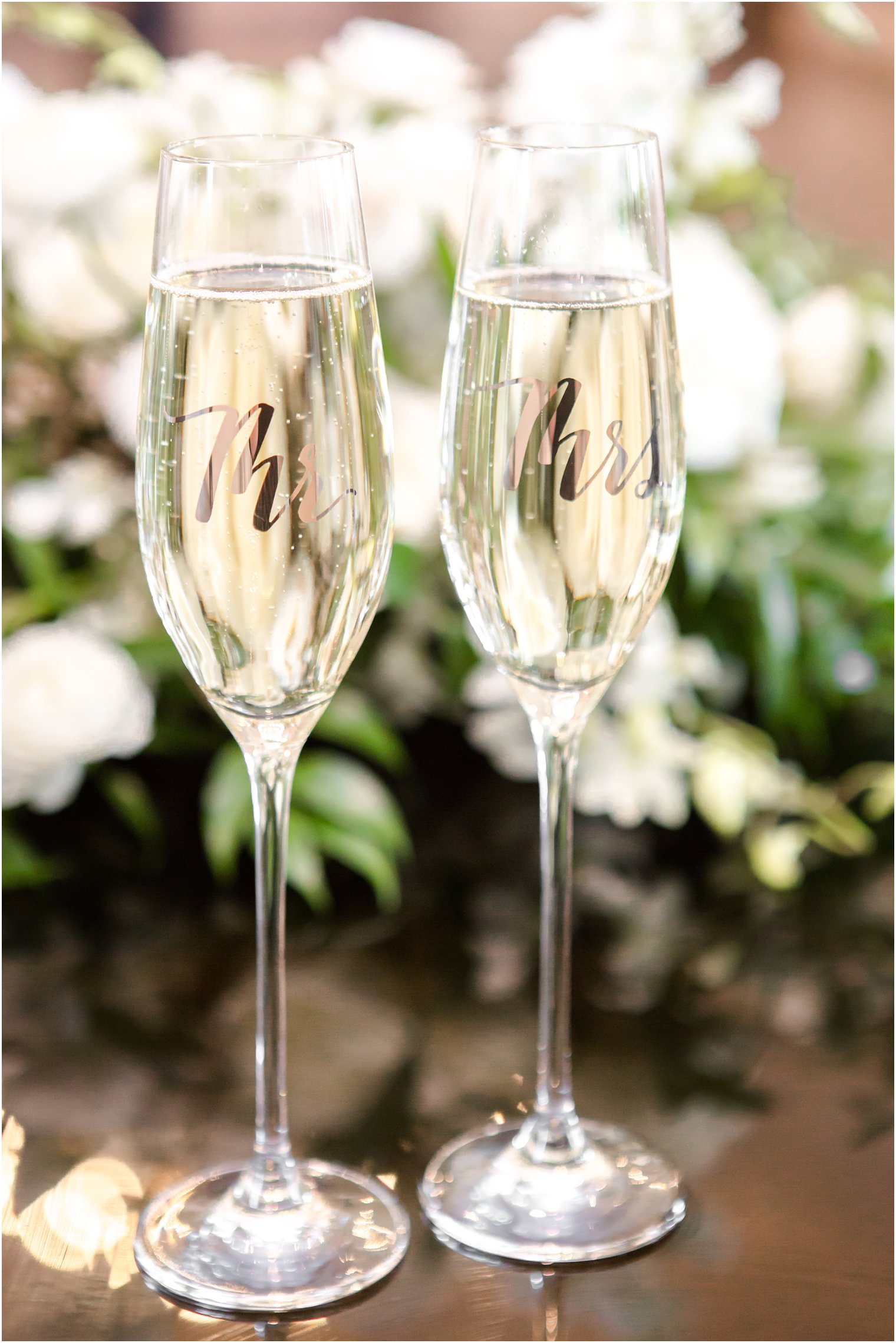 champagne flutes for wedding