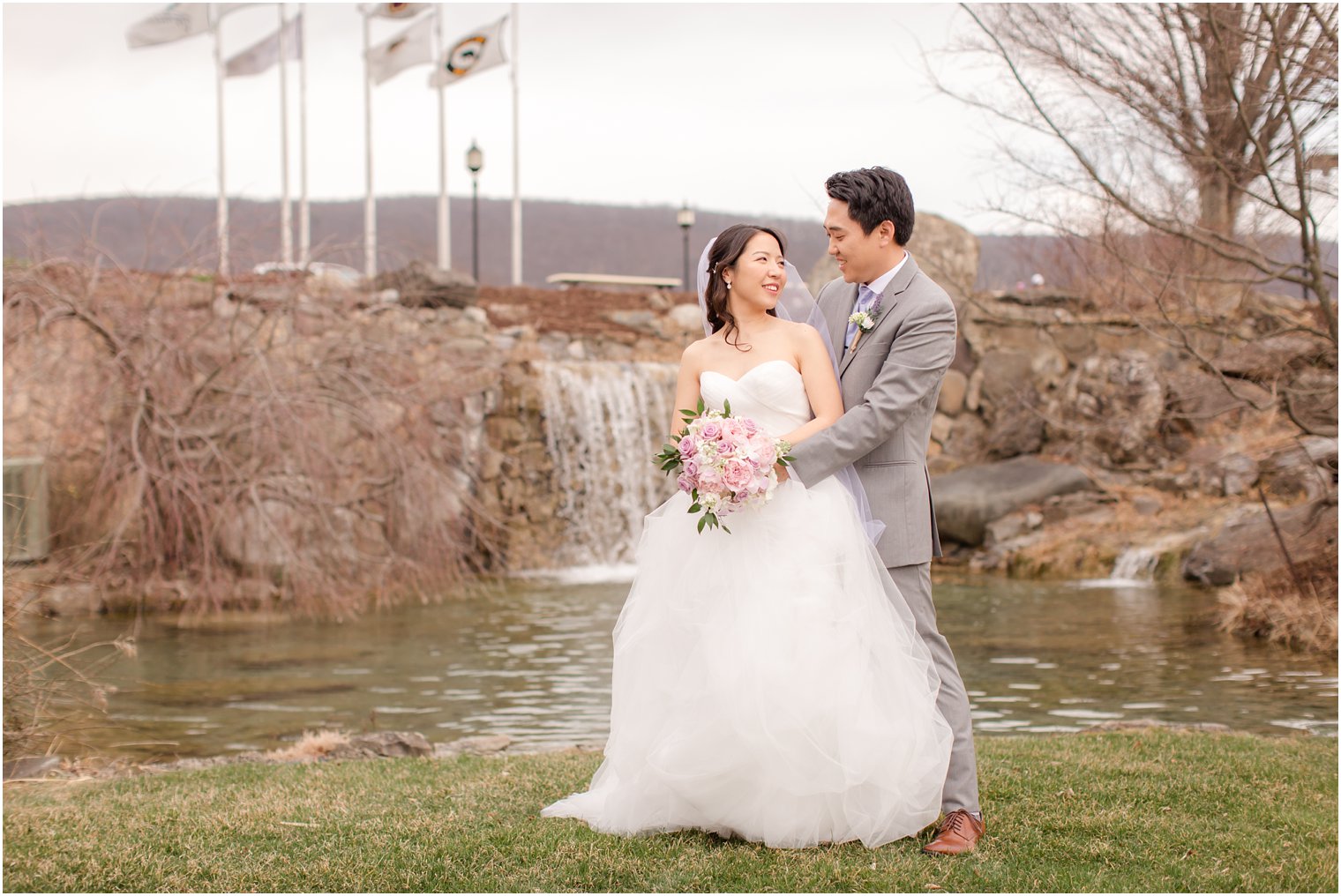 Grand Cascades Lodge wedding portraits in Hamburg, NJ