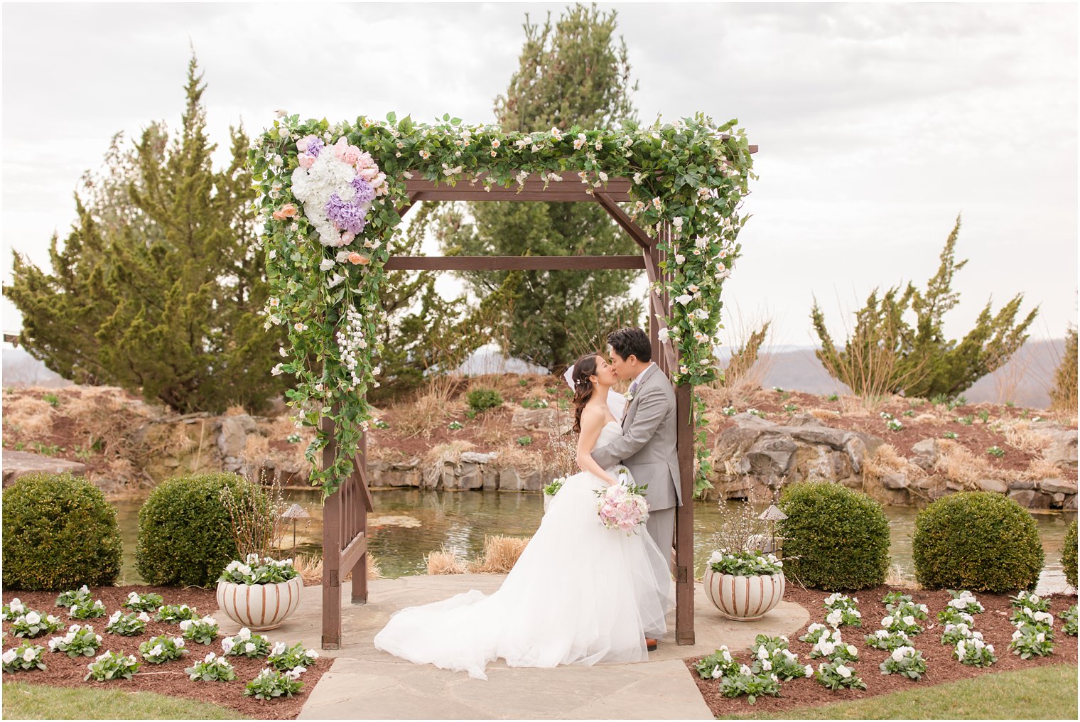 Spring wedding at Grand Cascades Lodge