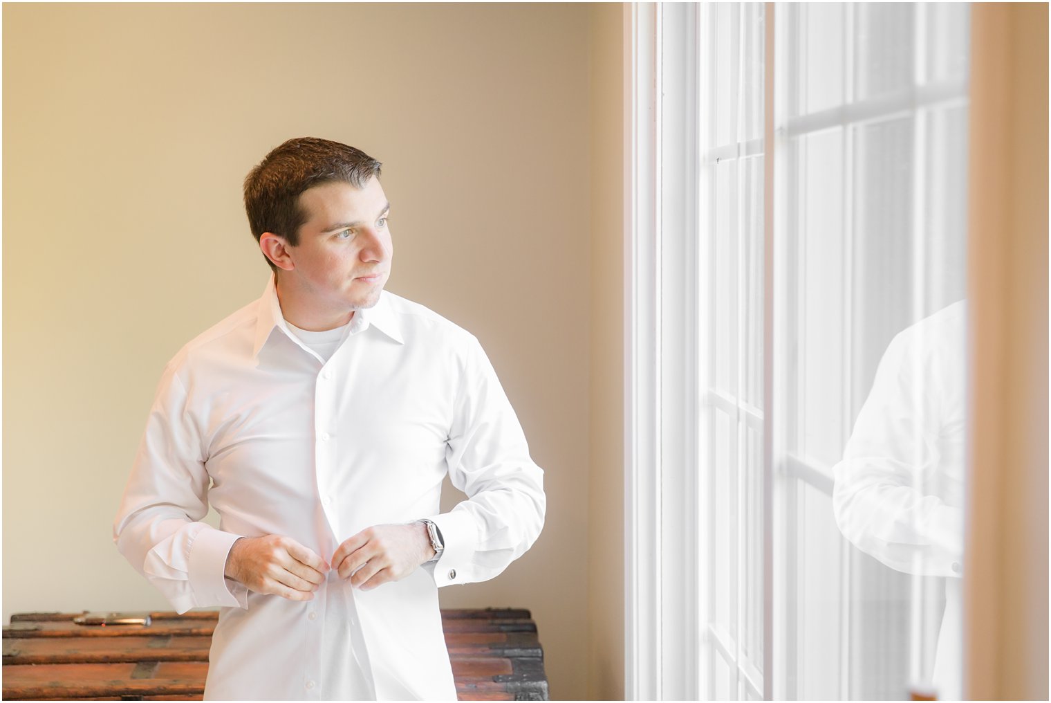 groom getting ready for his wedding