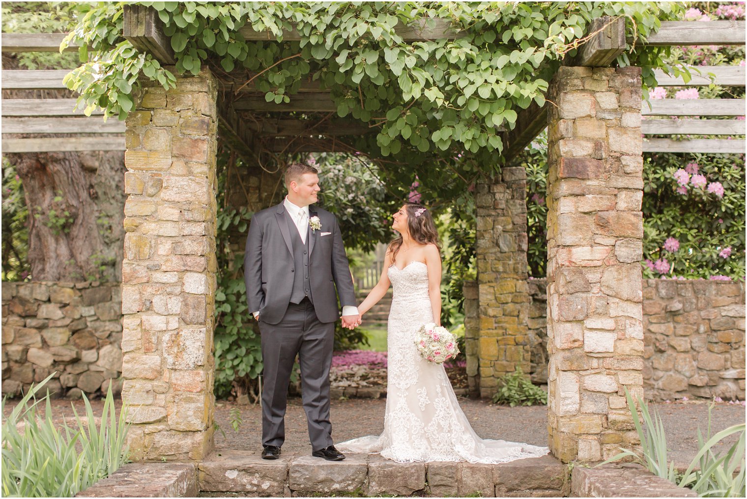 wedding portraits at Cross Estate Gardens