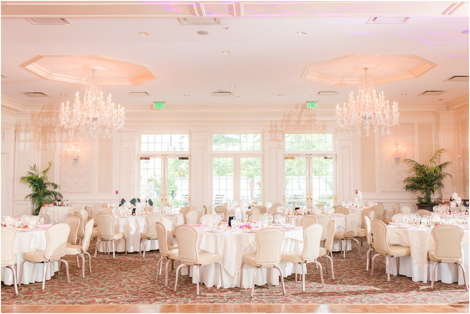 Meadow Wood Manor ballroom