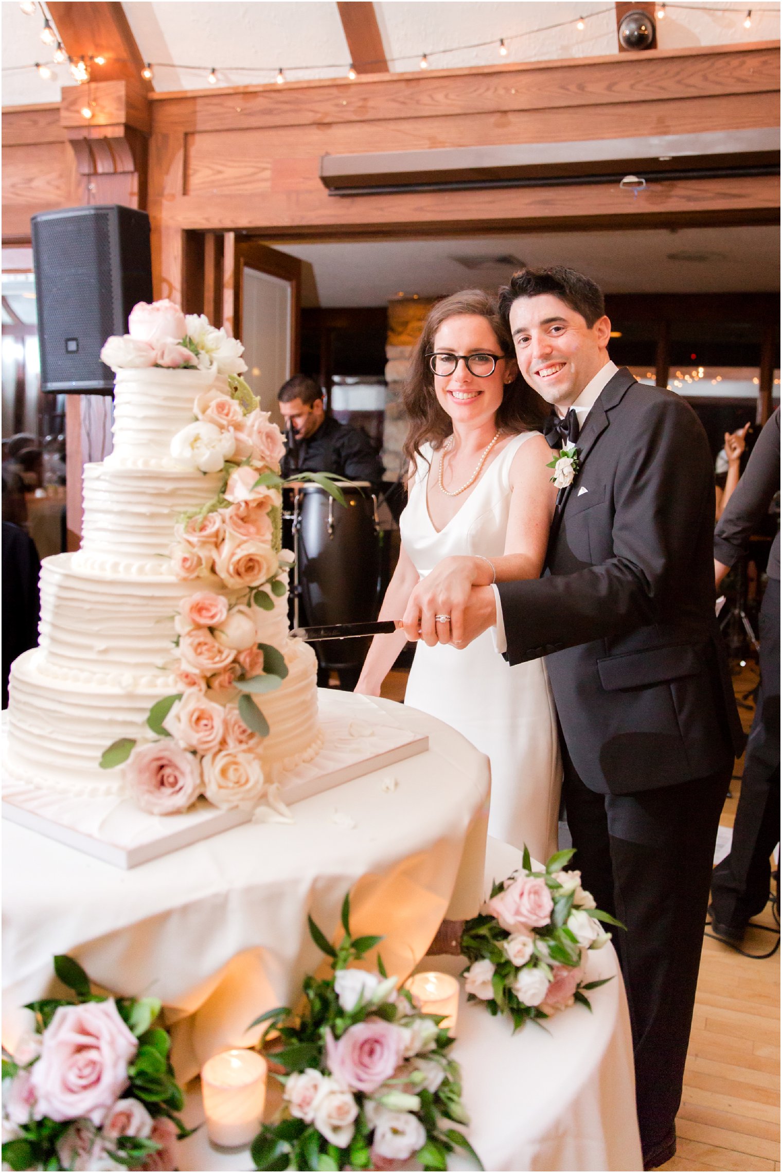 wedding reception cake cutting at Lake Valhalla Club