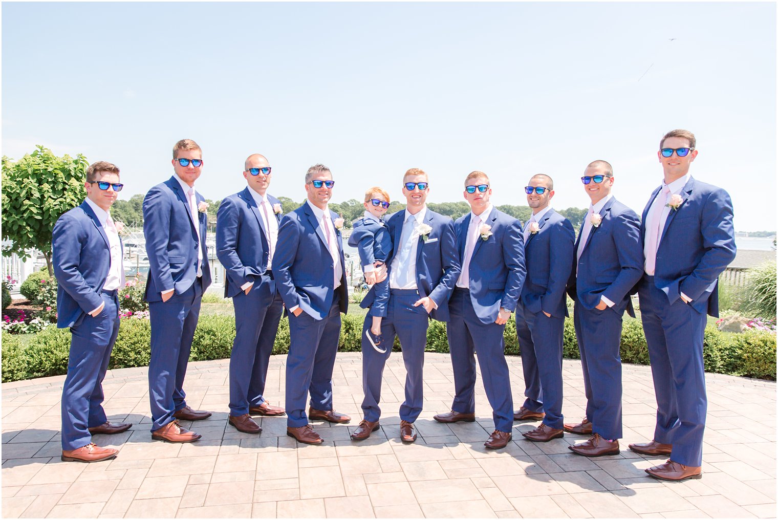 groom and groomsmen on wedding day