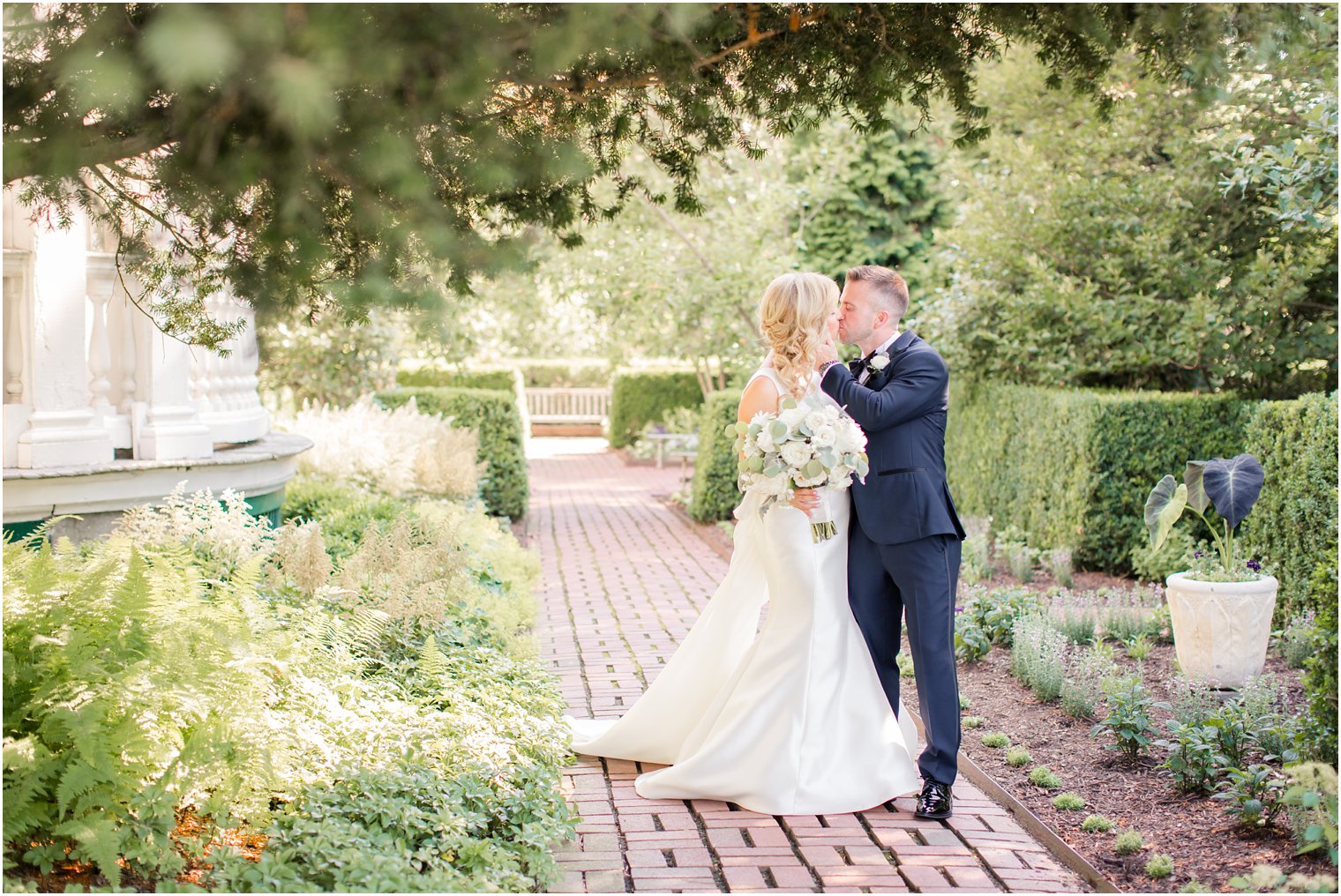 wedding portrait at Frelinghuysen Arboretum wedding