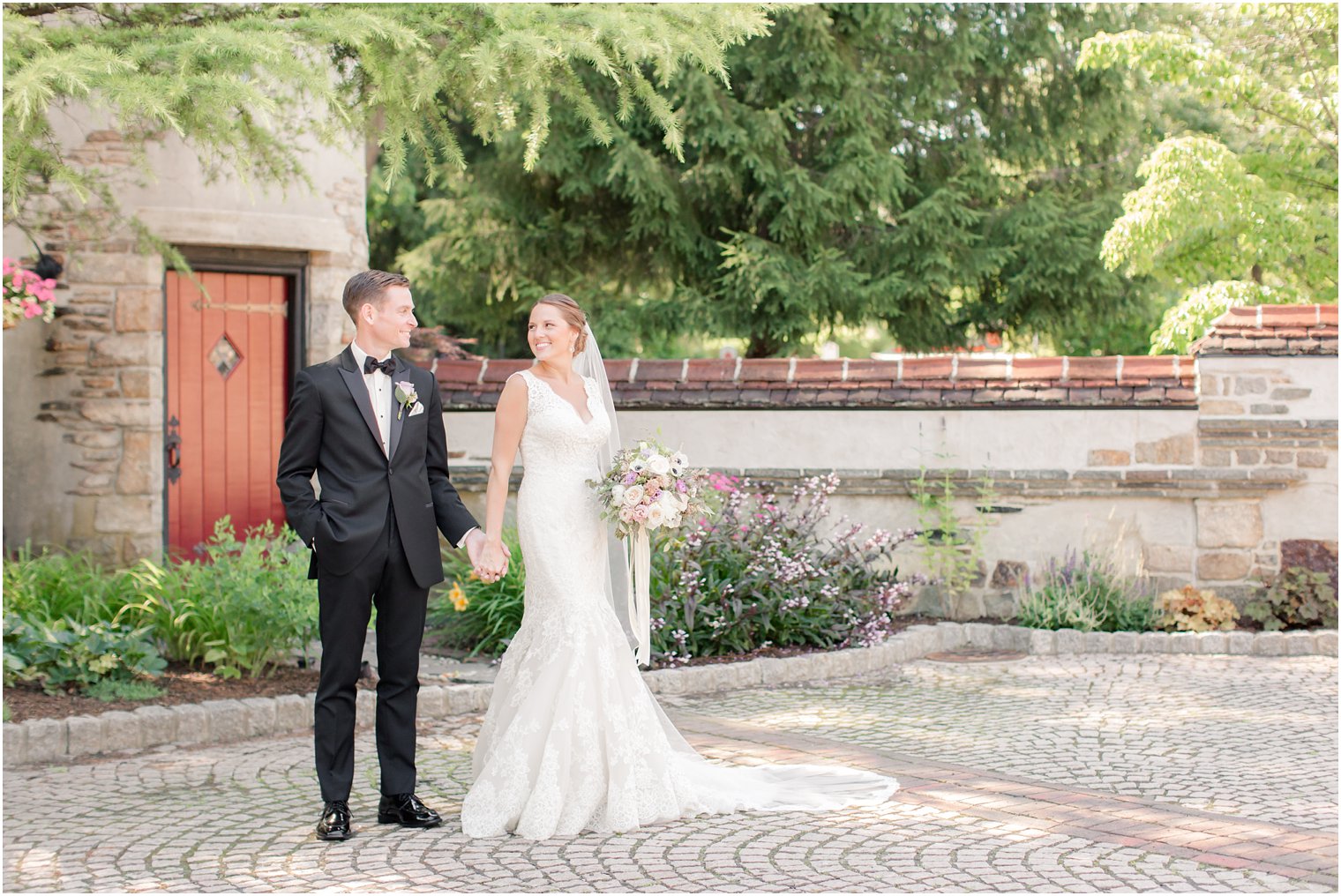 formal wedding portrait in Pleasantdale Chateau gardens