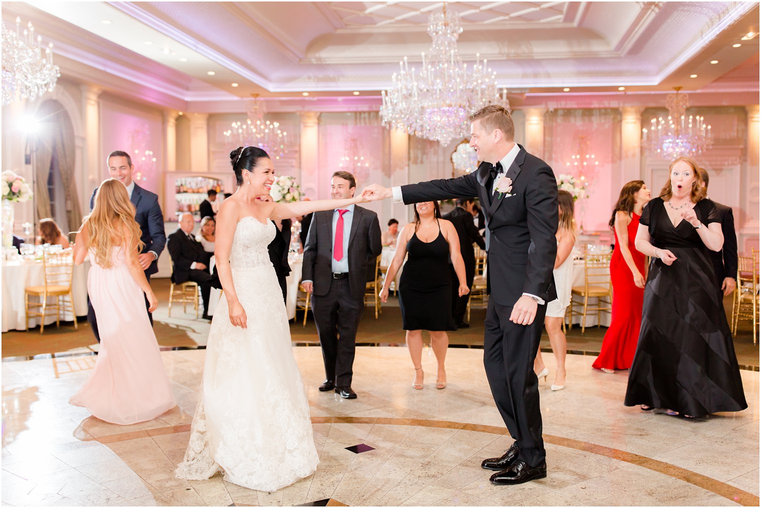 guests dancing at wedding reception at Rockleigh Country Club