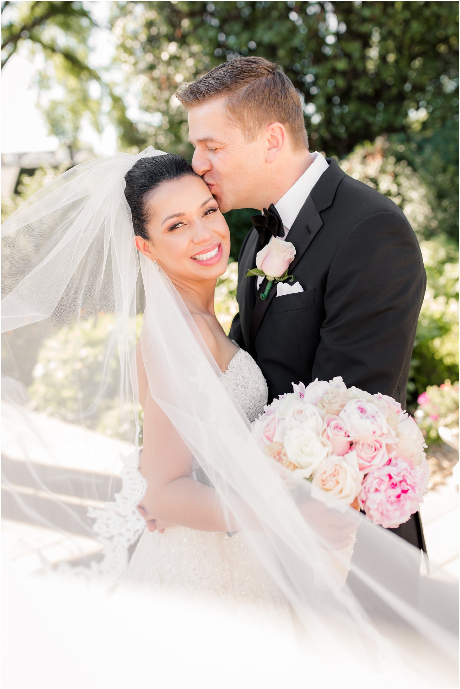 elegant bride at Rockleigh Country Club