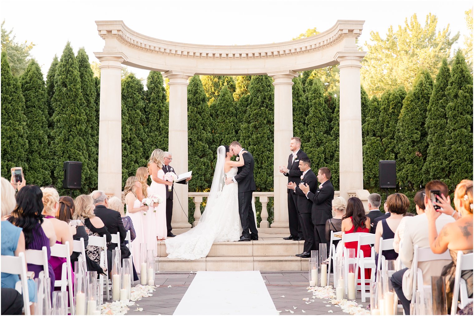 first kiss between husband and wife at Rockleigh Country Club