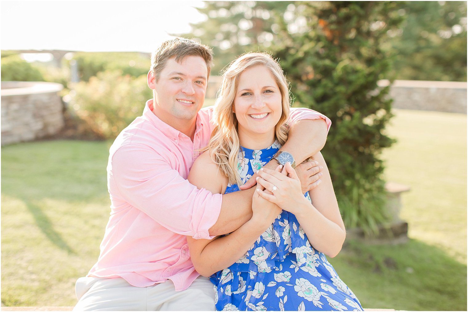 Relaxed summer engagement session at Laurita Winery with Idalia Photography