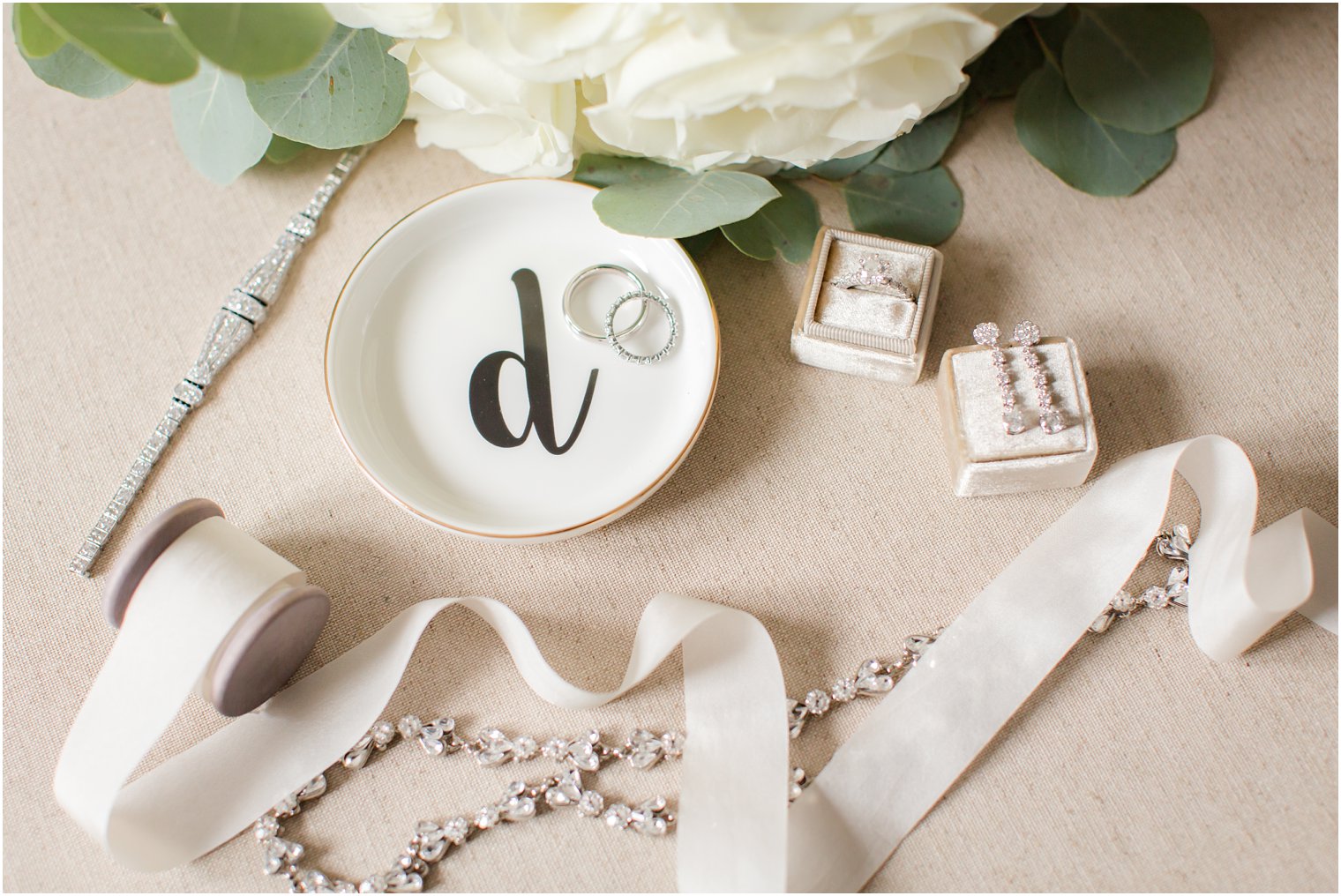 details for classic wedding day at Park Savoy Estate photographed by Idalia Photography
