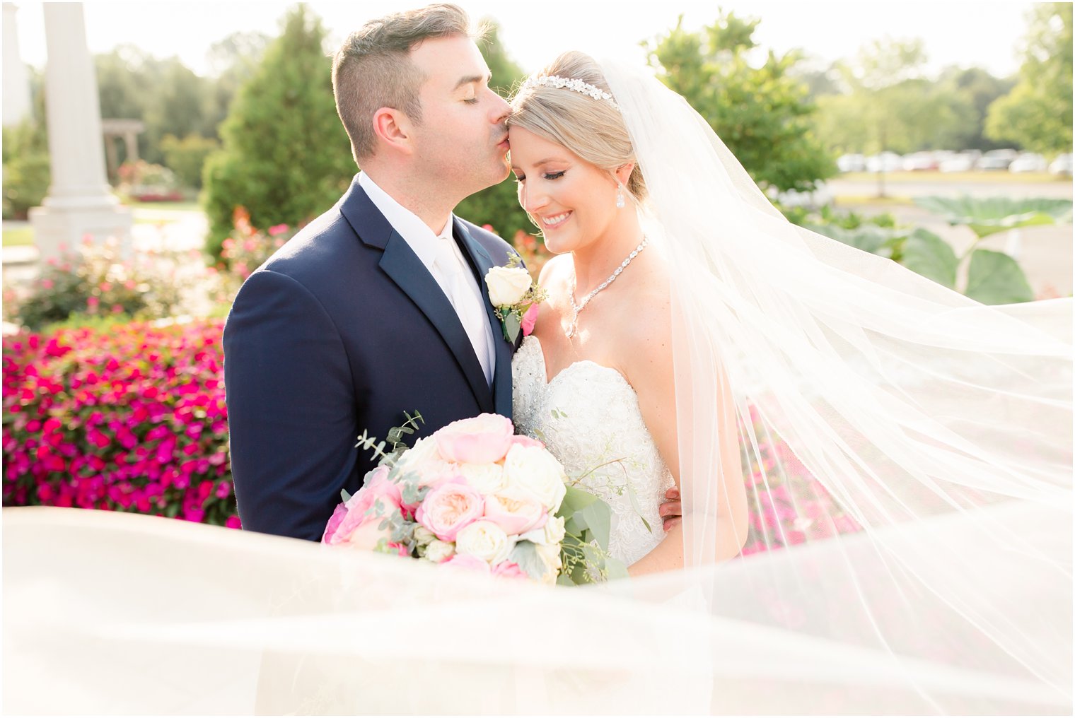 classic veil sweep portrait at the Palace at Somerset Park photographed by Idalia Photography