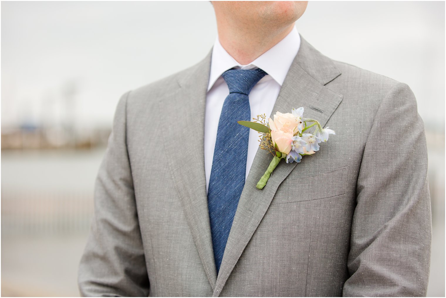 Grey suit from Suitsupply photographed by Idalia Photography