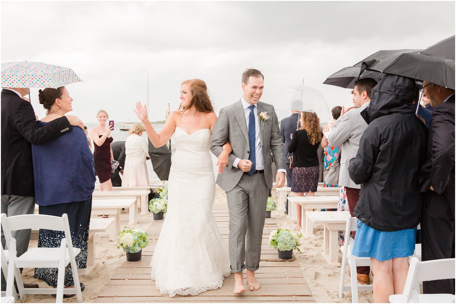 Brant Beach Yacht Club wedding ceremony photographed by NJ wedding photographer Idalia Photography