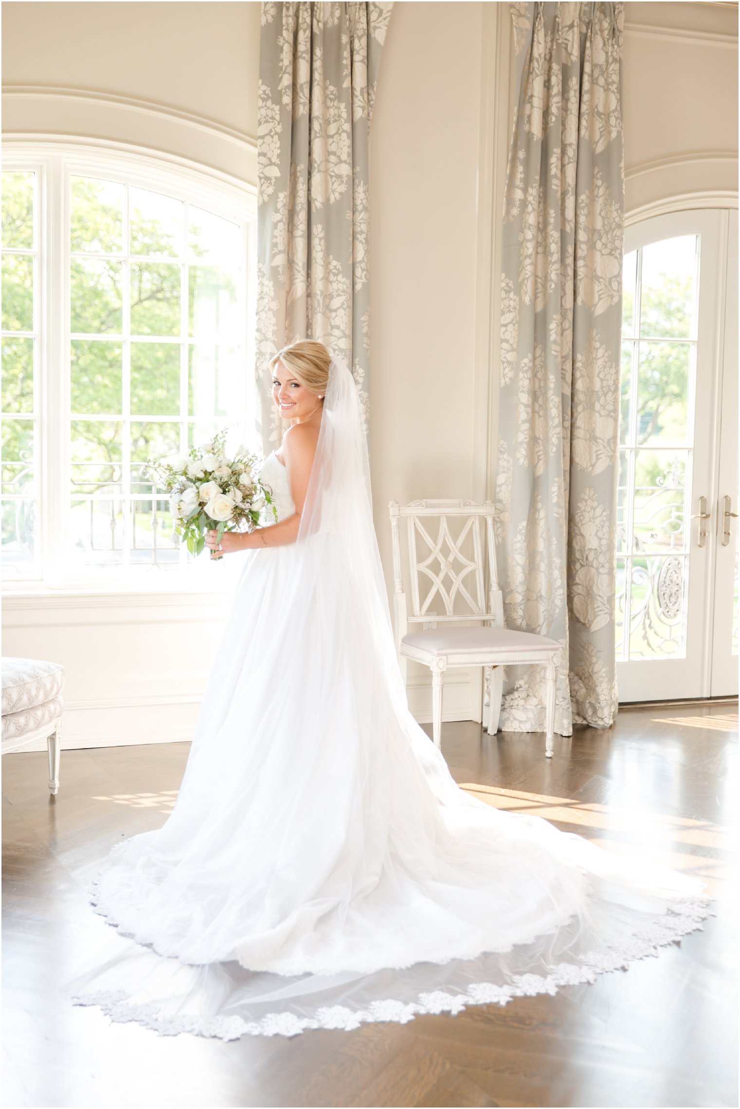 classic bridal portrait at Park Chateau Estate