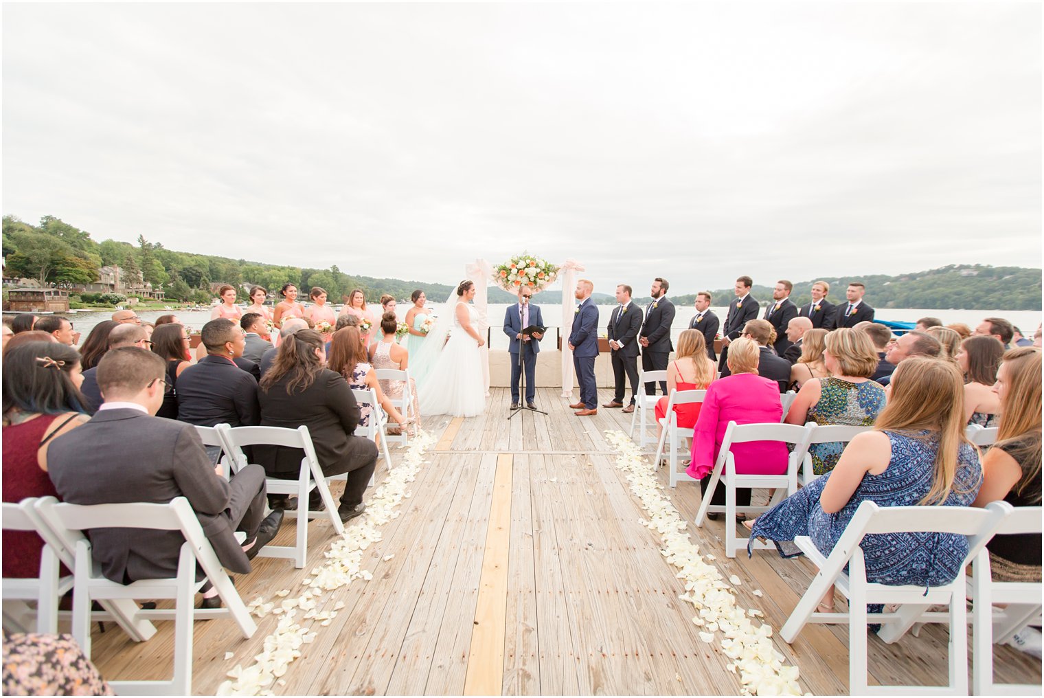 outdoor wedding ceremony at Lake Mohawk Country Club photographed by Idalia Photography