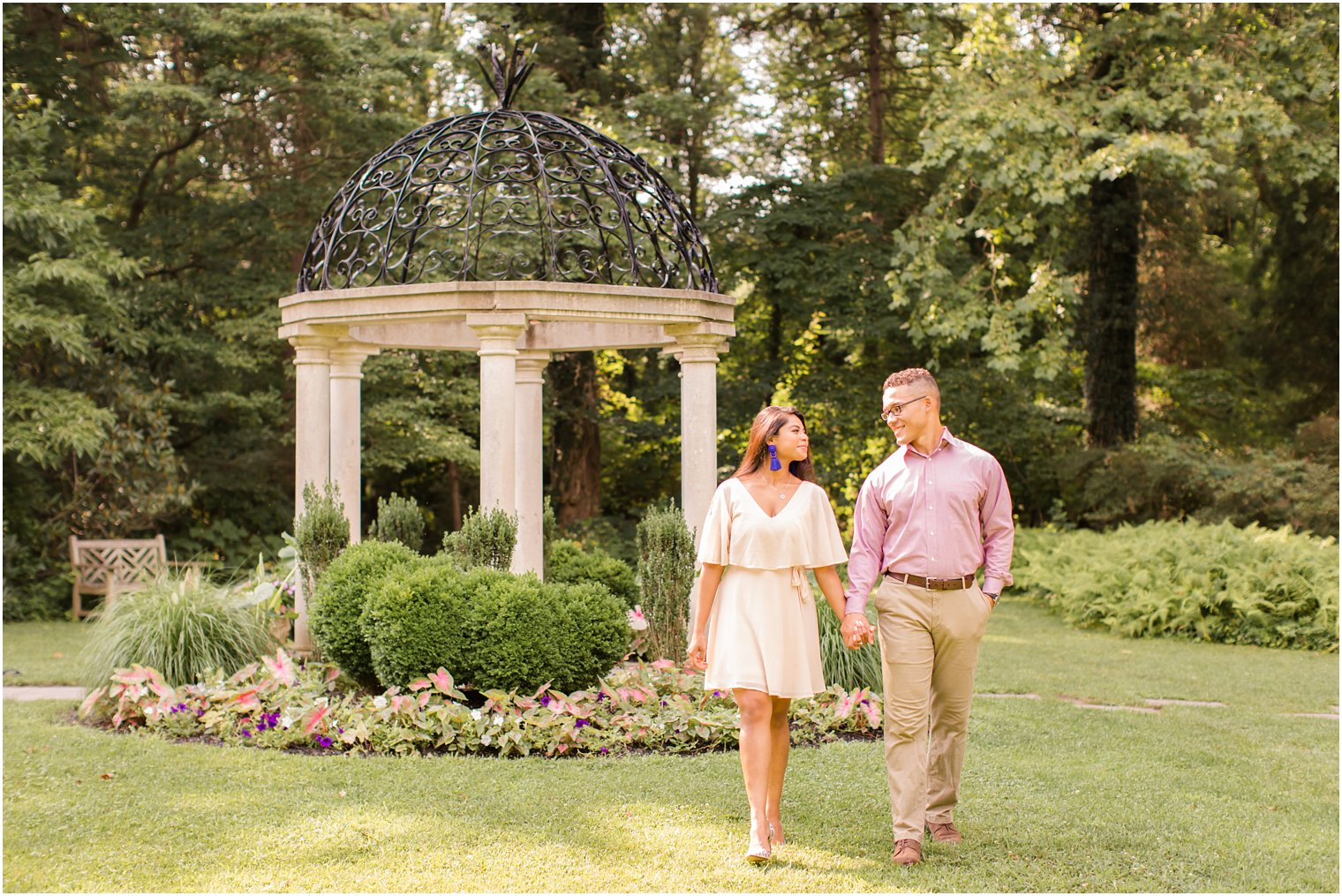 NJ wedding photographer Idalia Photography captures Sayen Gardens engagement session