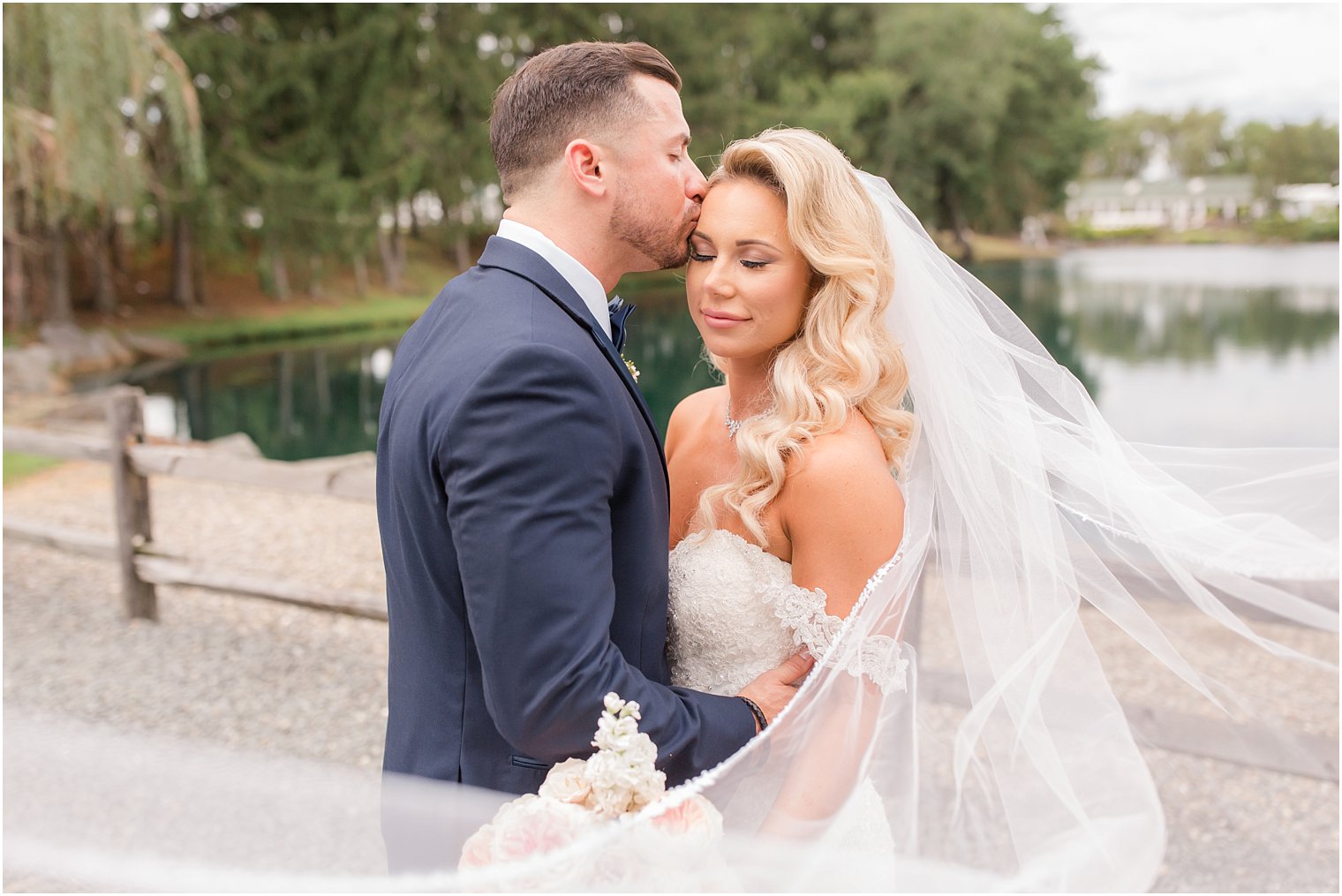 NJ wedding photographer Idalia Photography captures bride and groom at Windows on the Water at Frogbridge