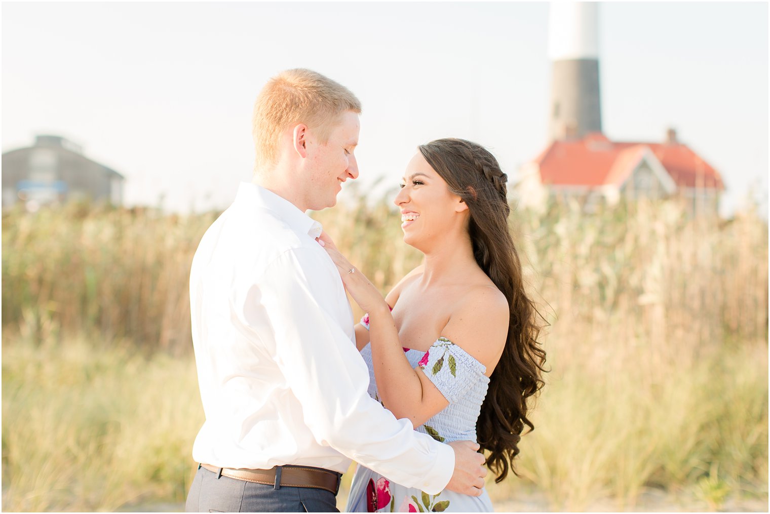romantic Fire Island lighthouse engagement photos with Idalia Photography