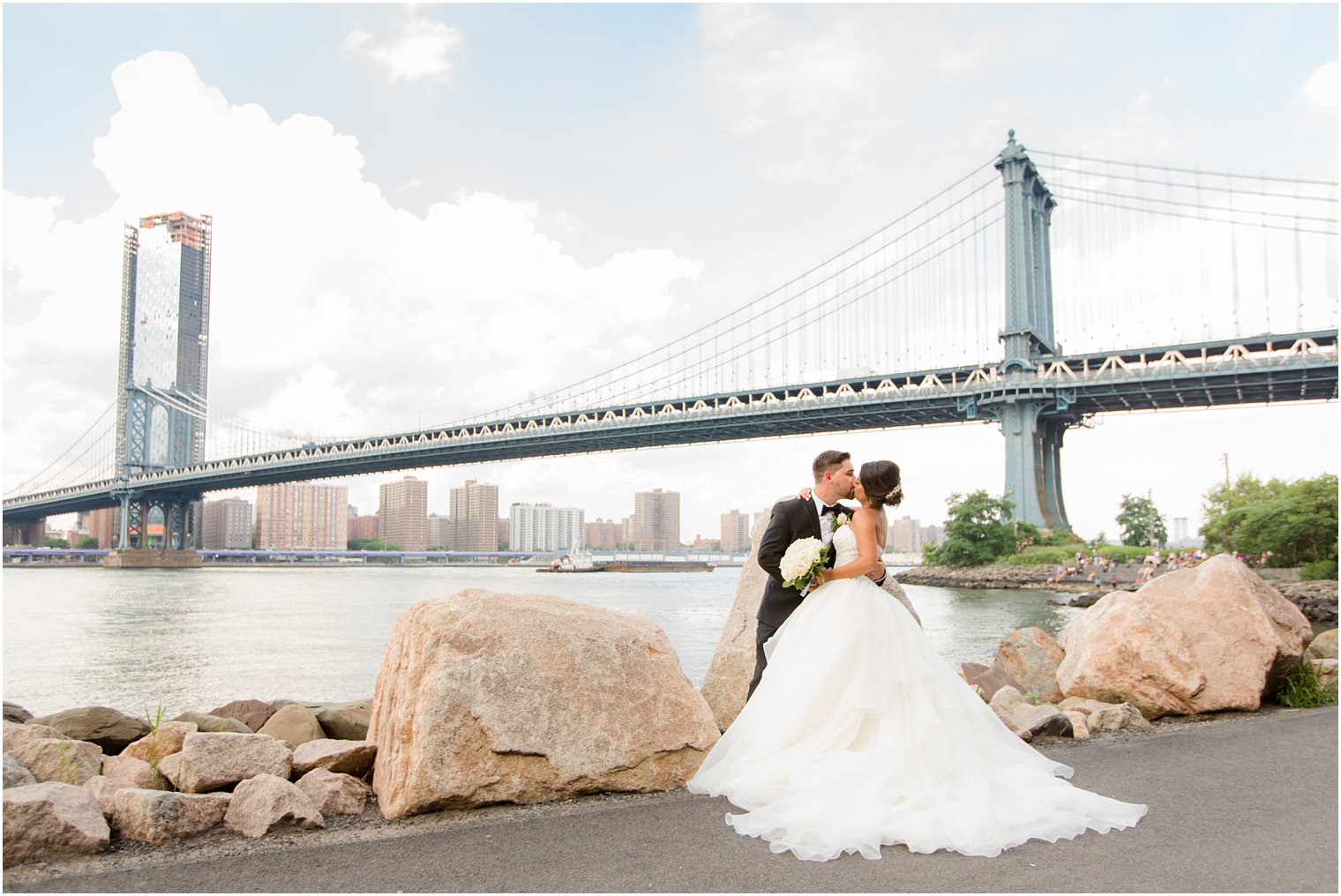 wedding photo with the Manhattan Bridge in the background