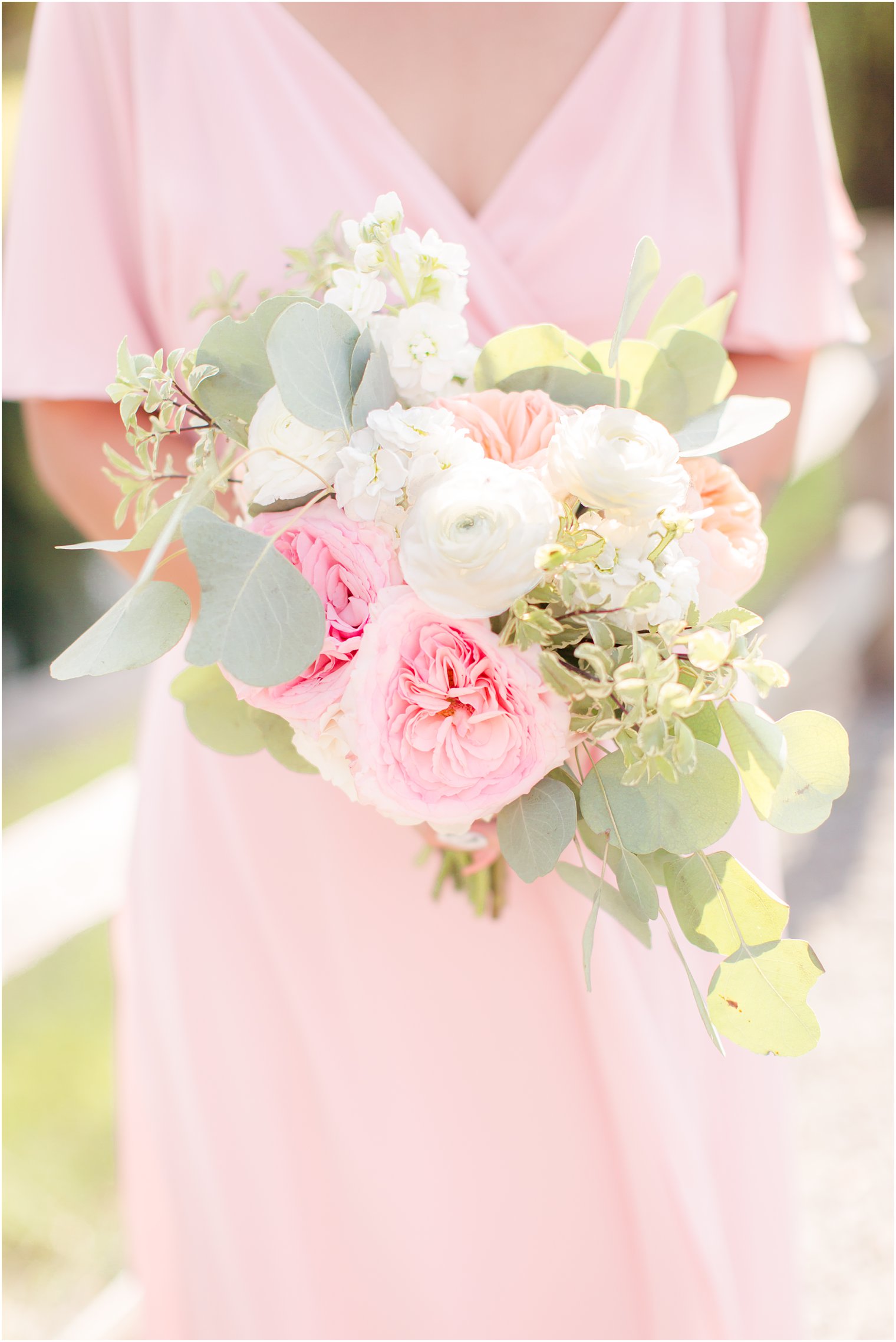 Bouquet by Peonies to Paintchips