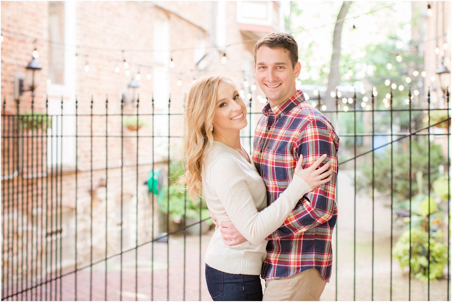 engagement photos in Old Town, Chicago