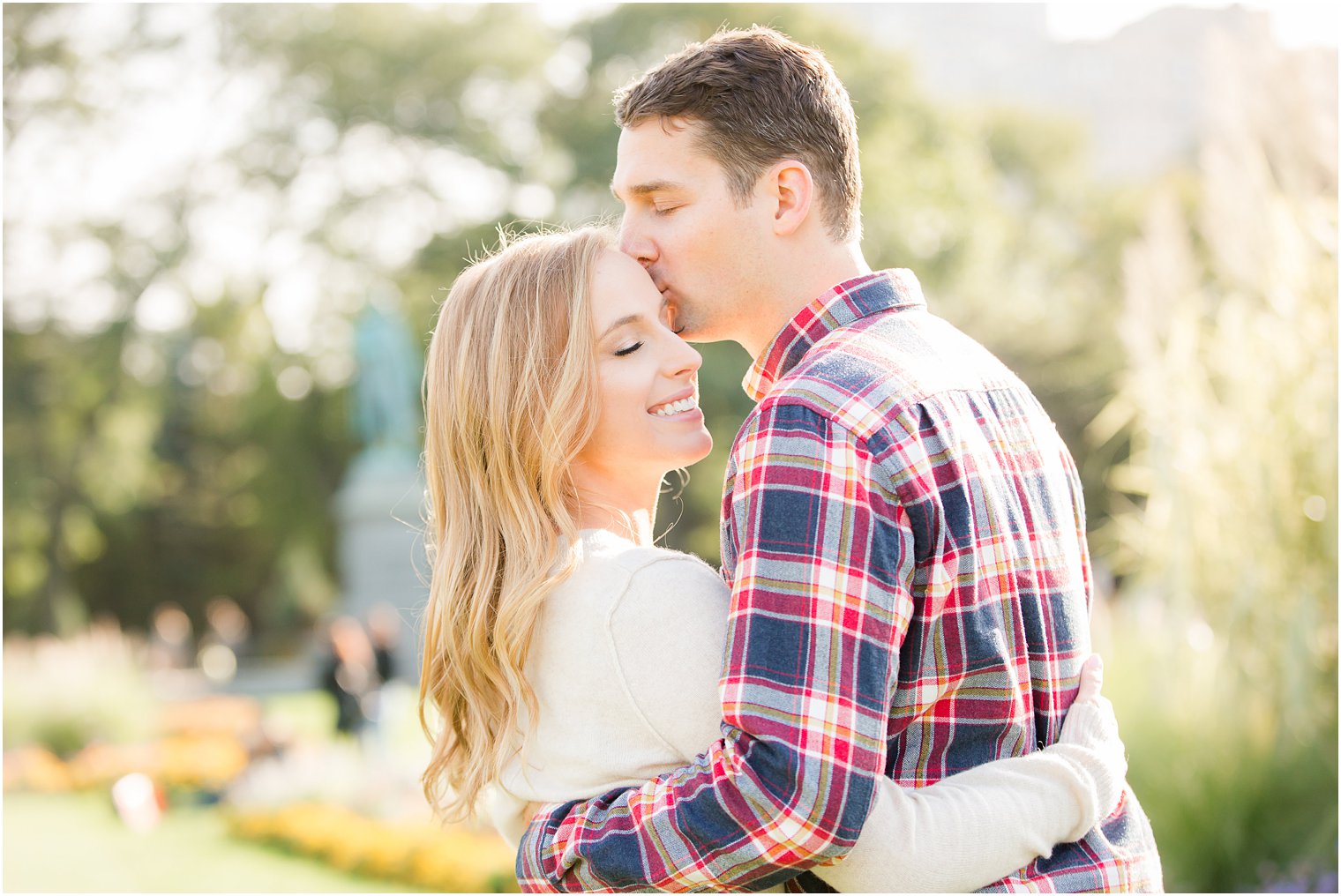 engagement photos at Chicago's Lincoln Park Zoo