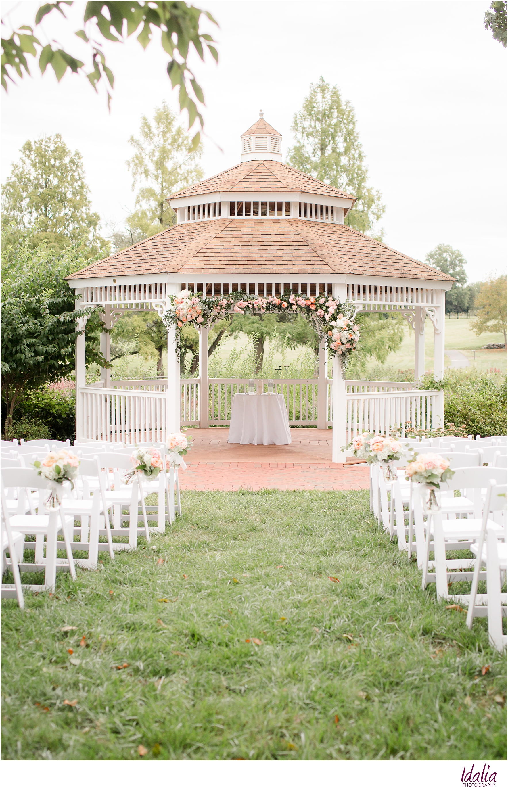 Looking for an outdoor wedding venue in NJ? Check out the Chauncey Hotel, an outdoor wedding venue in Princeton, NJ. #chaunceyhotel #princetonnj #njweddingvenue