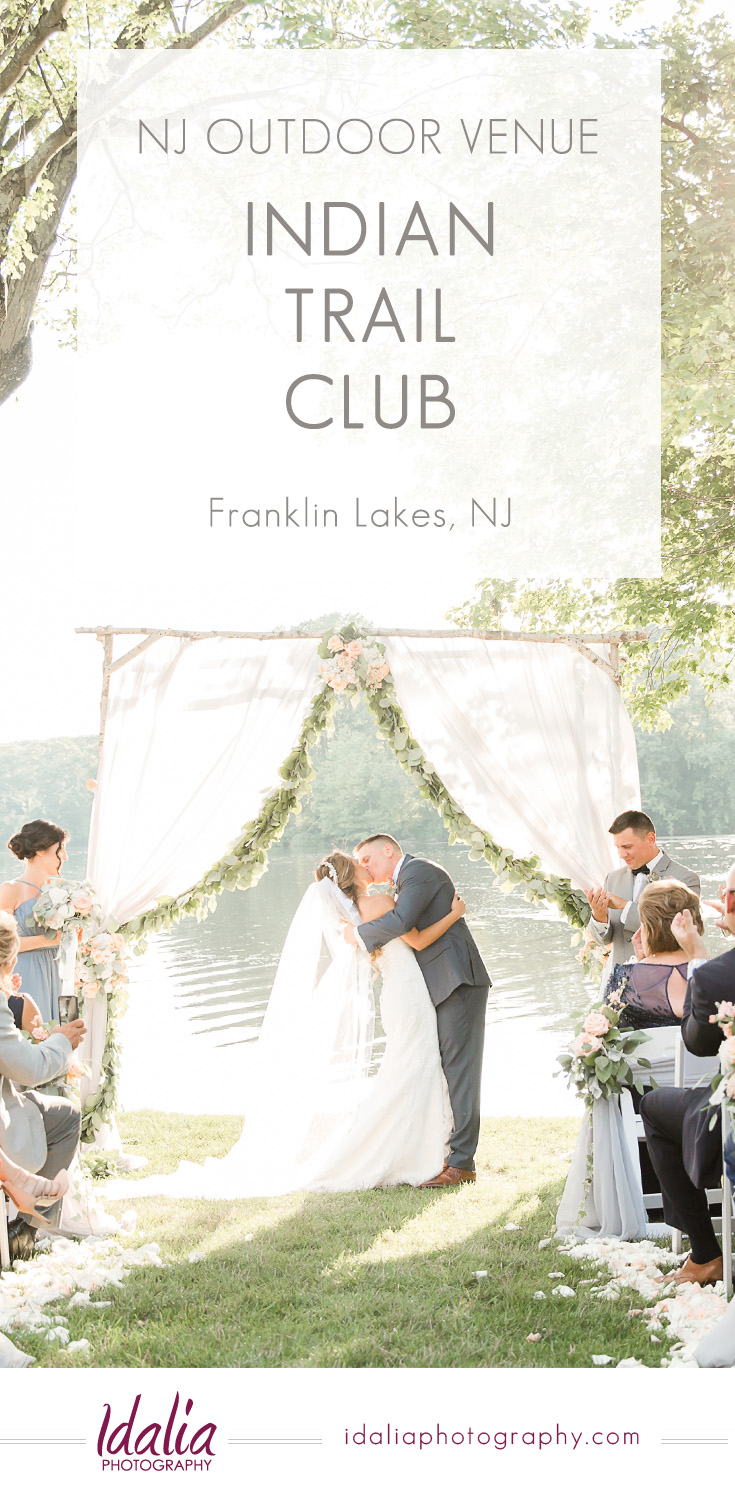 Dreaming of a serene location for your outdoor NJ wedding? Click to view Indian Trail Club, an outdoor venue in Franklin Lakes, NJ | #njweddingvenue #indiantrailclub