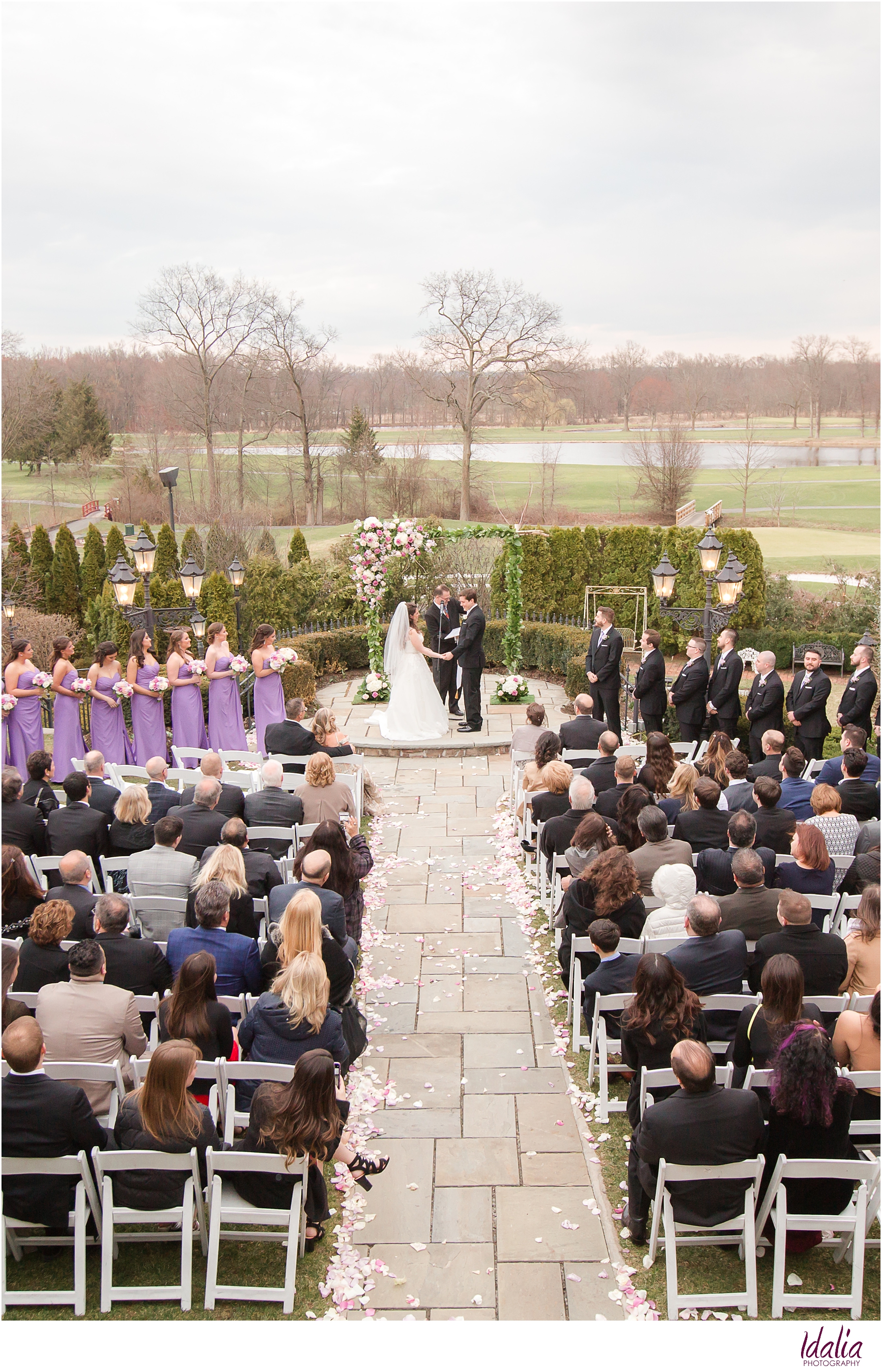 Click to view images from Park Savoy Estate outdoor ceremonies in Florham Park, NJ | #njweddingvenue #parksavoyestate