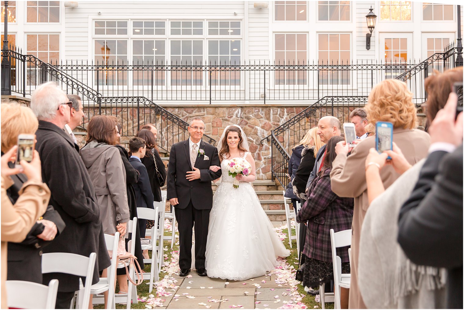 Outdoor ceremony at Park Savoy Estate in Florham Park, NJ