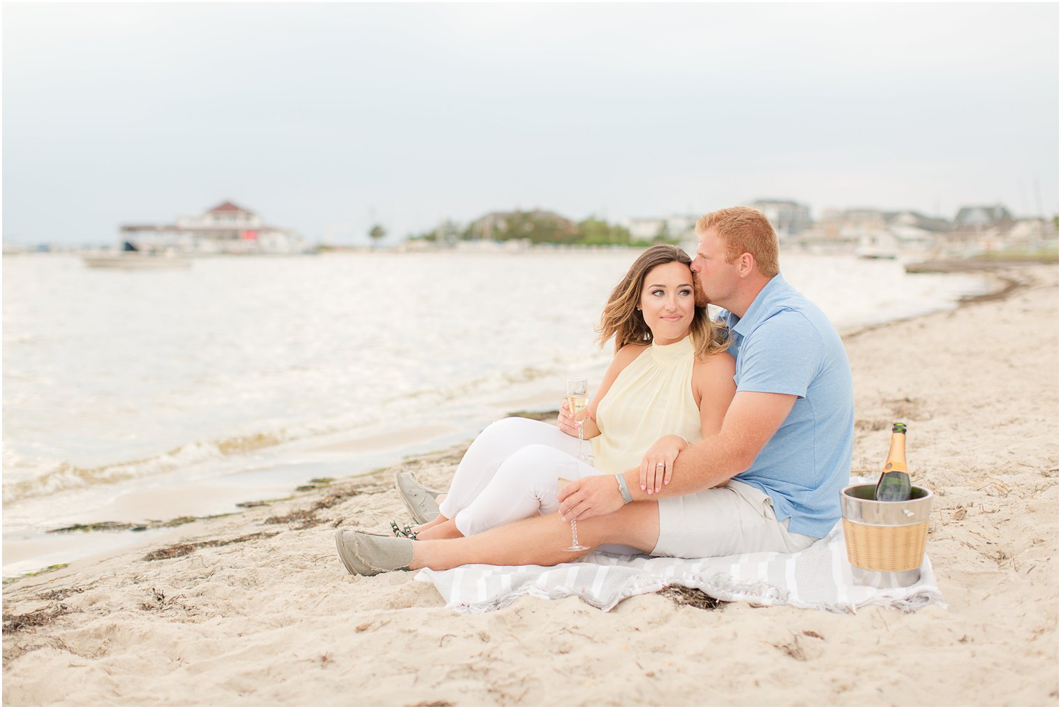 Posing ideas for tall groom short bride