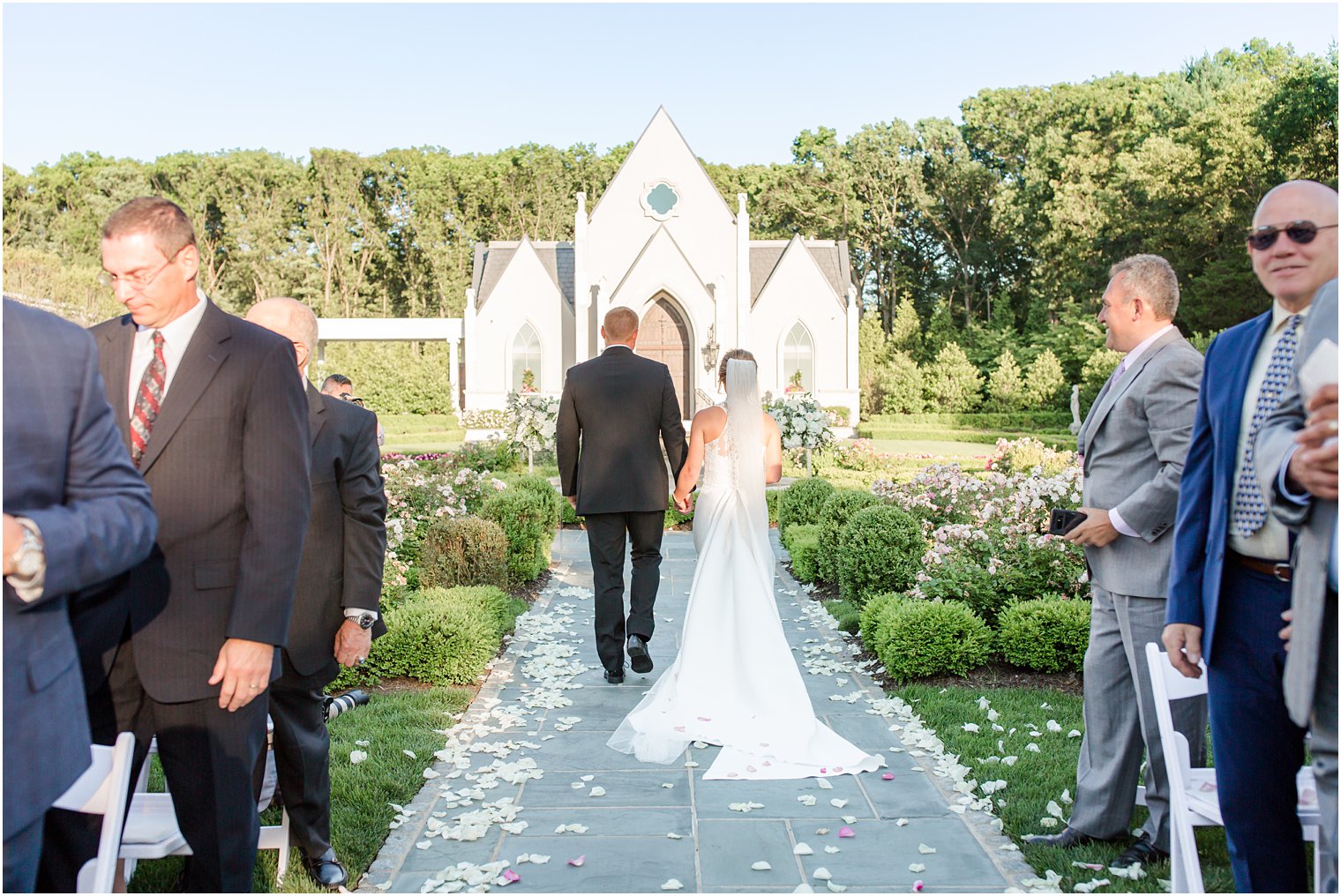 Outdoor wedding ceremony at Park Chateau Estate and Gardens