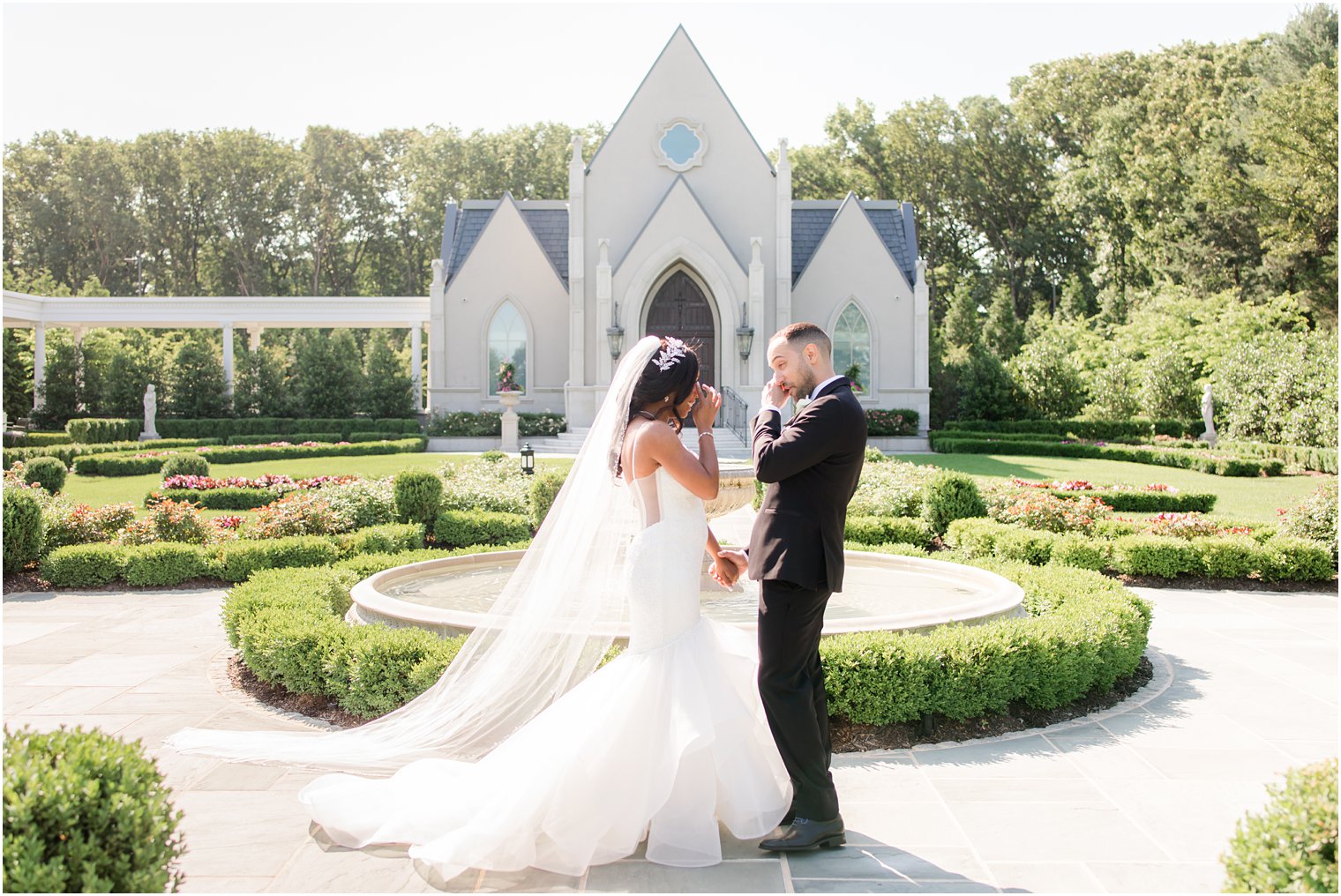 First look at Park Chateau Estate Wedding