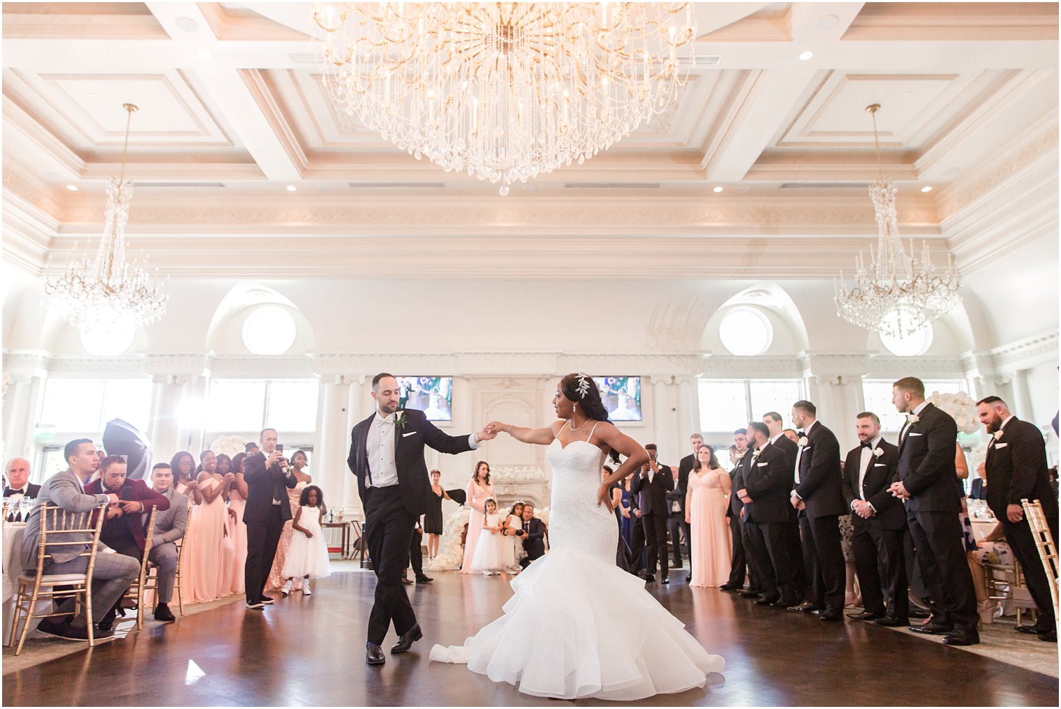 Elegant first dance at Park Chateau Estate