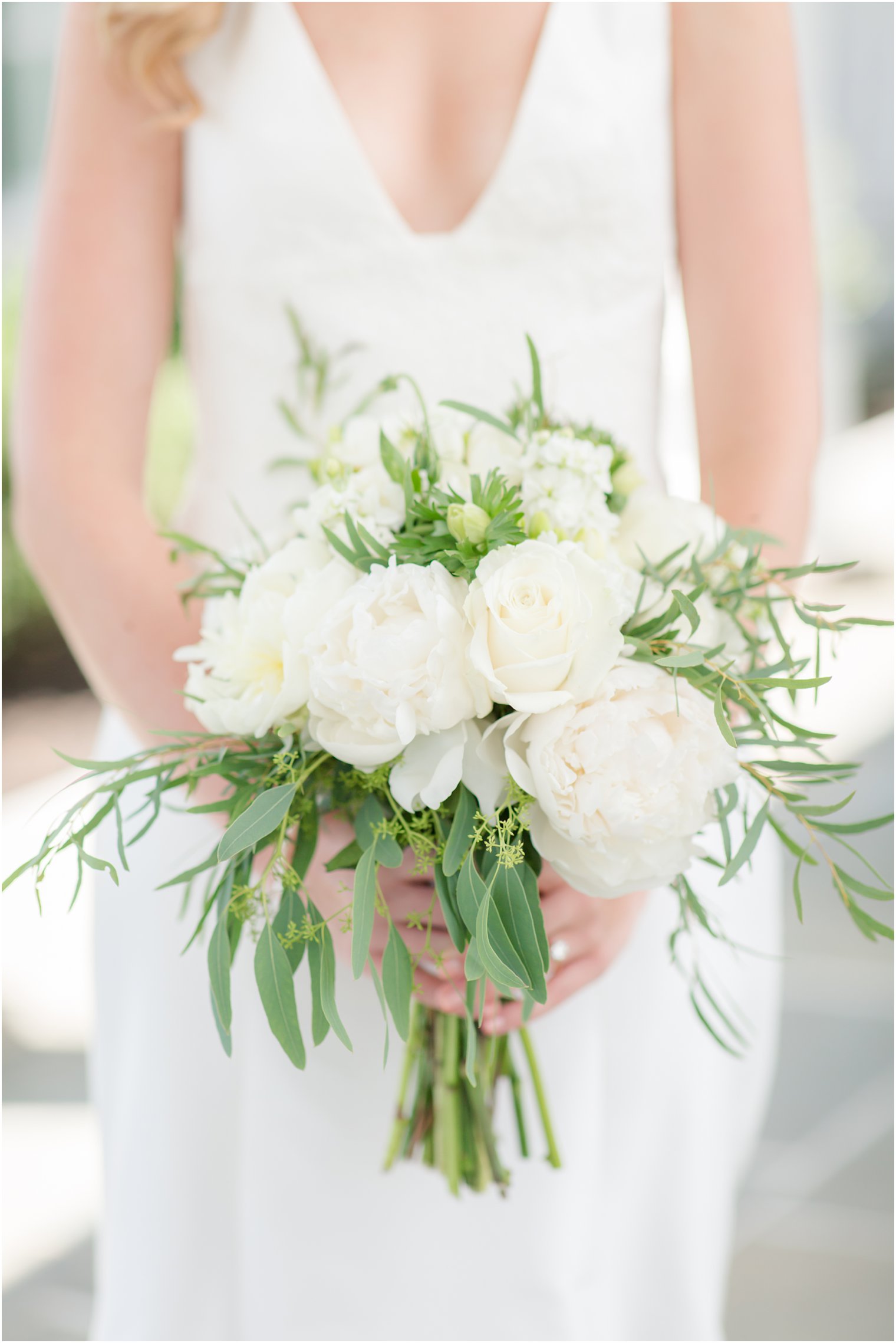 Bride and groom photos at Stone Harbor Golf Club Wedding Venue