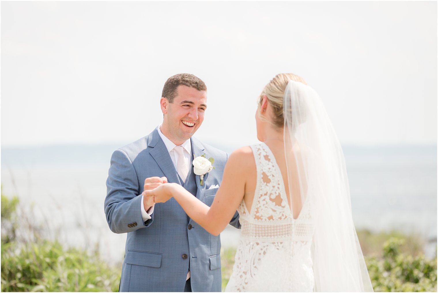 Idalia Photography captures bride and groom during first look