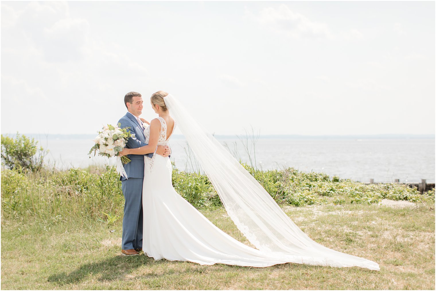 Idalia Photography photographs NJ wedding day on waterfront